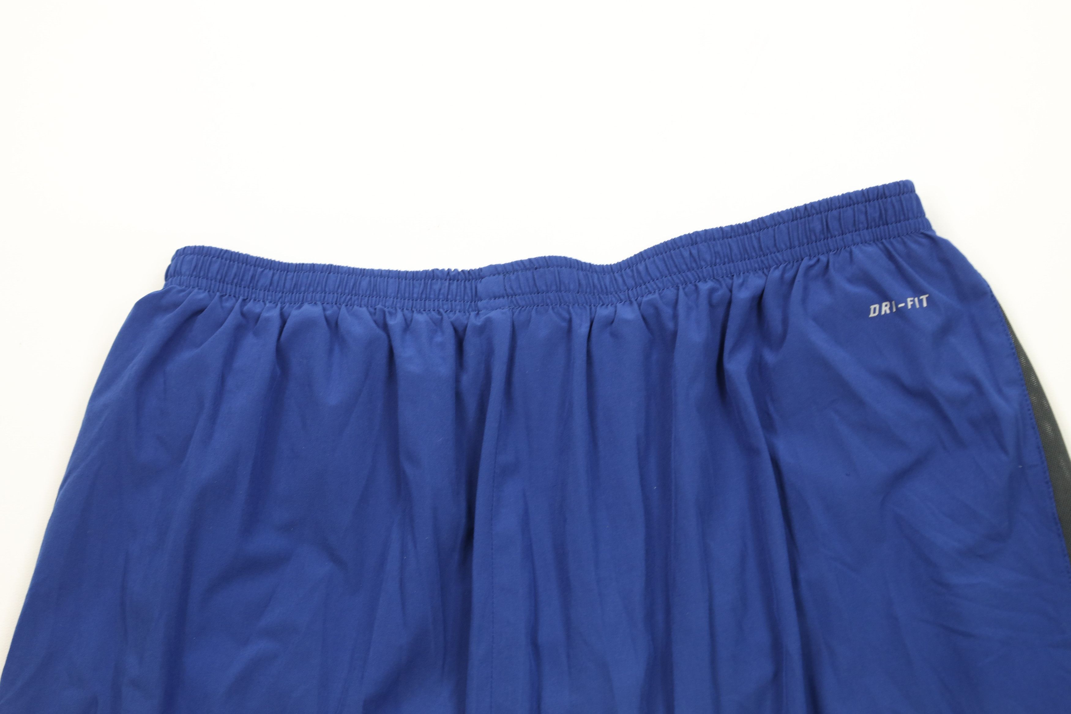 Nike Vintage Nike Mini Swoosh Reflective Lined Above Knee Shorts Size US 36 / EU 52 - 12 Thumbnail