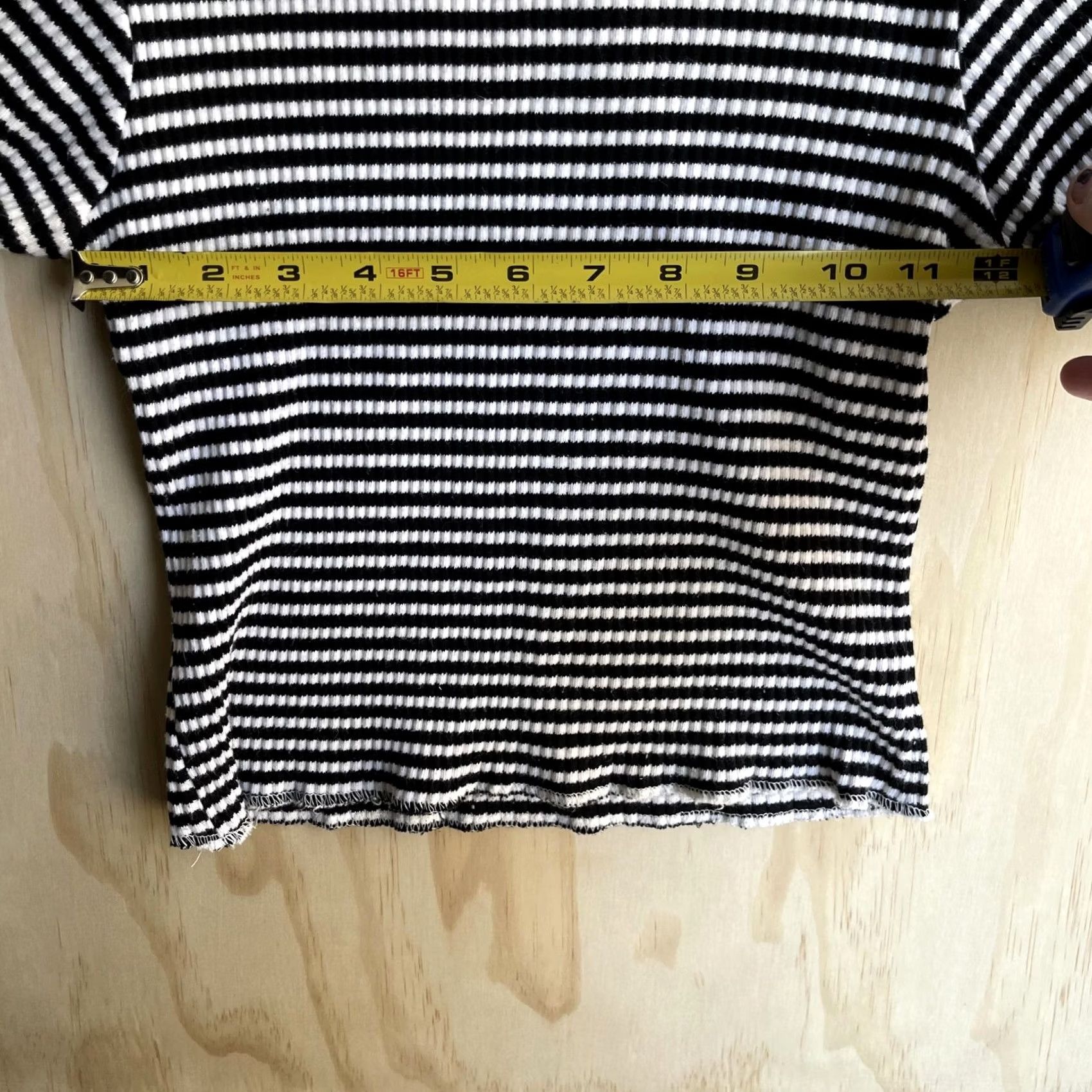 Vintage VINTAGE B'REAL Shirt Juniors S Black White Striped Cropped Ruffle Scoop Neck Top Size S / US 4 / IT 40 - 4 Thumbnail