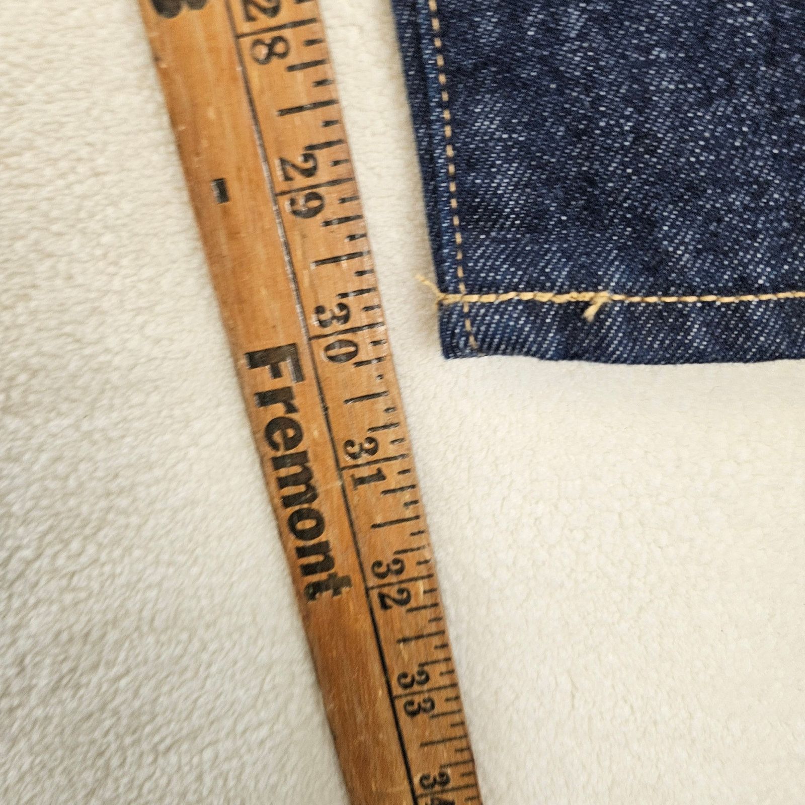 Levi's LEVI'S JAPANESE FABRIC WOMEN'S 32X30 BLUE TAB COLUMN JEANS Size 35" - 4 Thumbnail