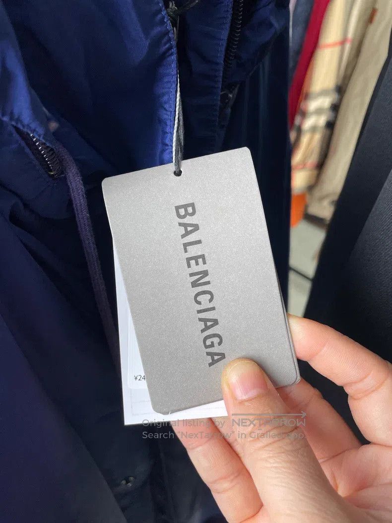 Balenciaga Balenciaga Deep Blue Windbreaker Back Logo Print Size US S / EU 44-46 / 1 - 9 Thumbnail