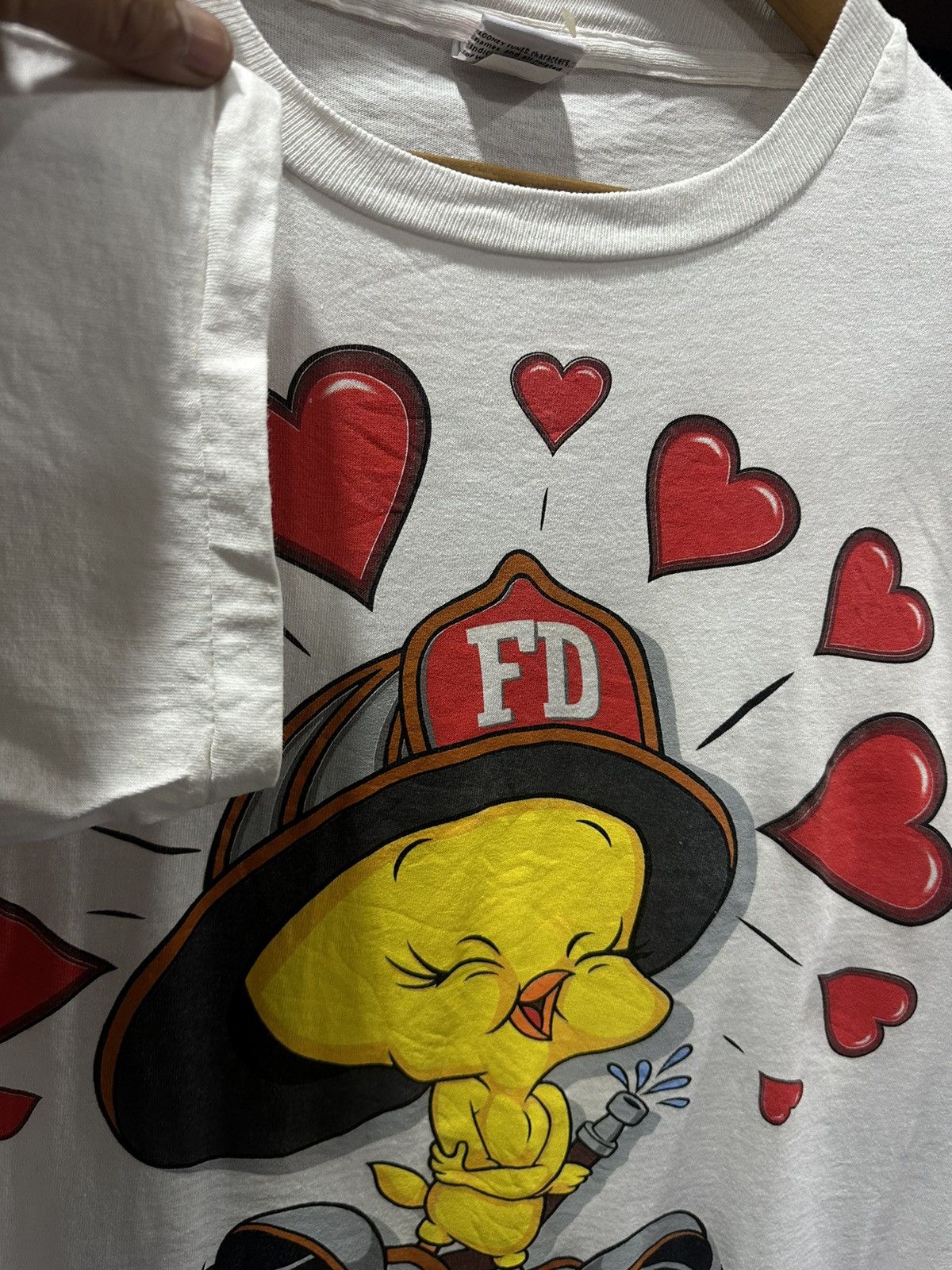 Cartoon Network Vintage 90s Tweety Love A Firefighter Backhit Cartoon Tee Size US L / EU 52-54 / 3 - 8 Thumbnail