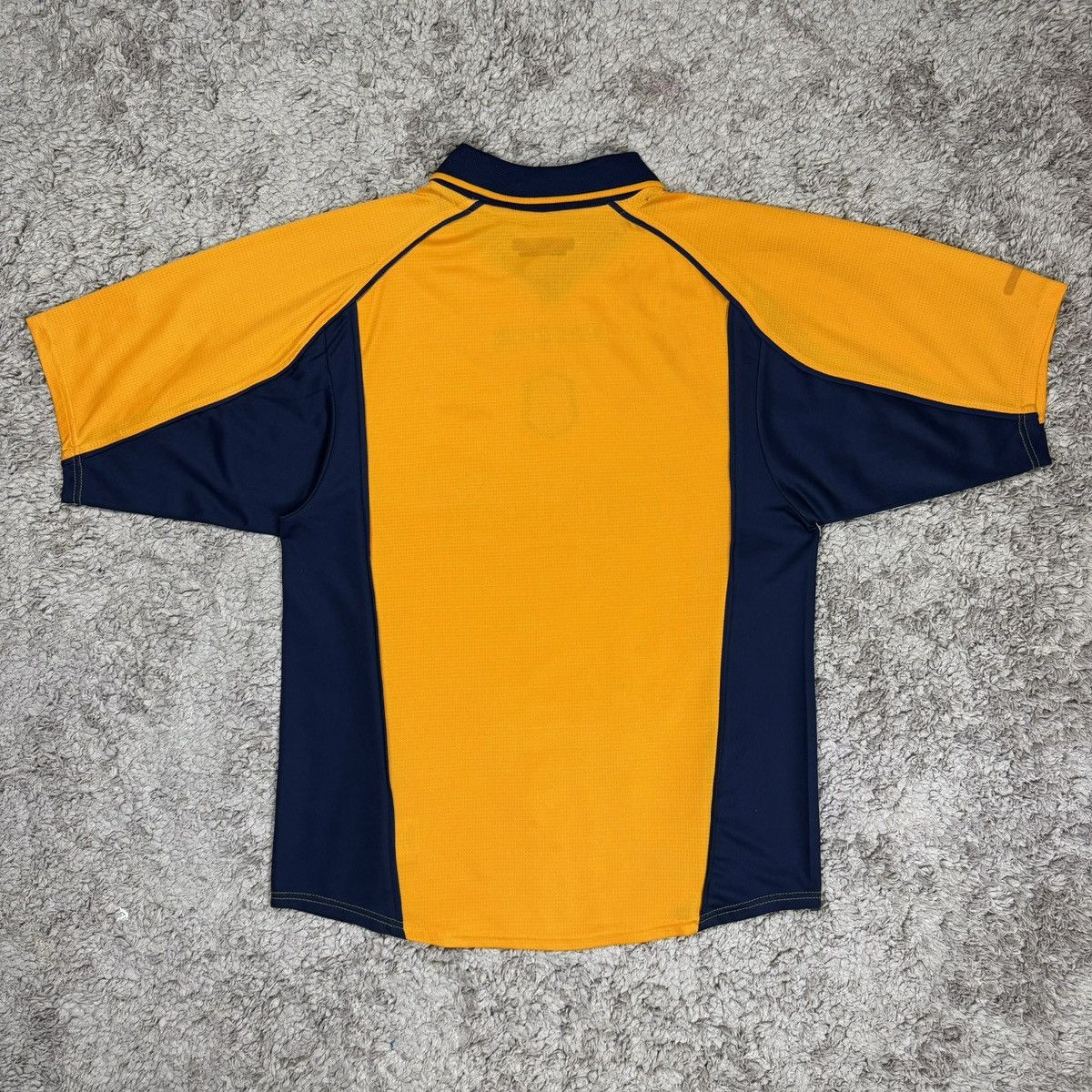 Reebok × Vintage Vintage Reebok Liverpool Away Jersey Size US M / EU 48-50 / 2 - 2 Thumbnail
