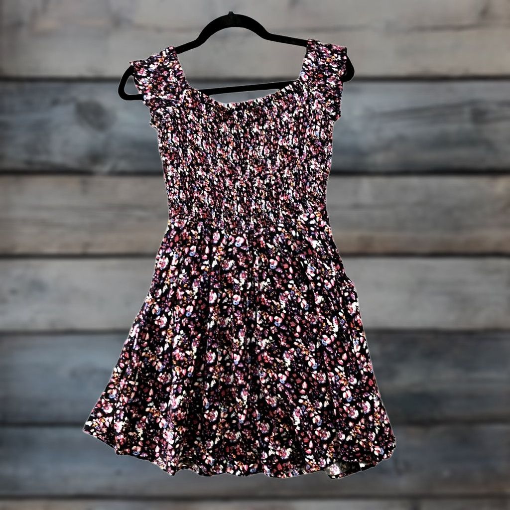 Express Express Mini Dress XS Black Floral Smocked Rayon Short Sleeve Pockets Size 26" / US 2 / IT 38 - 1 Thumbnail