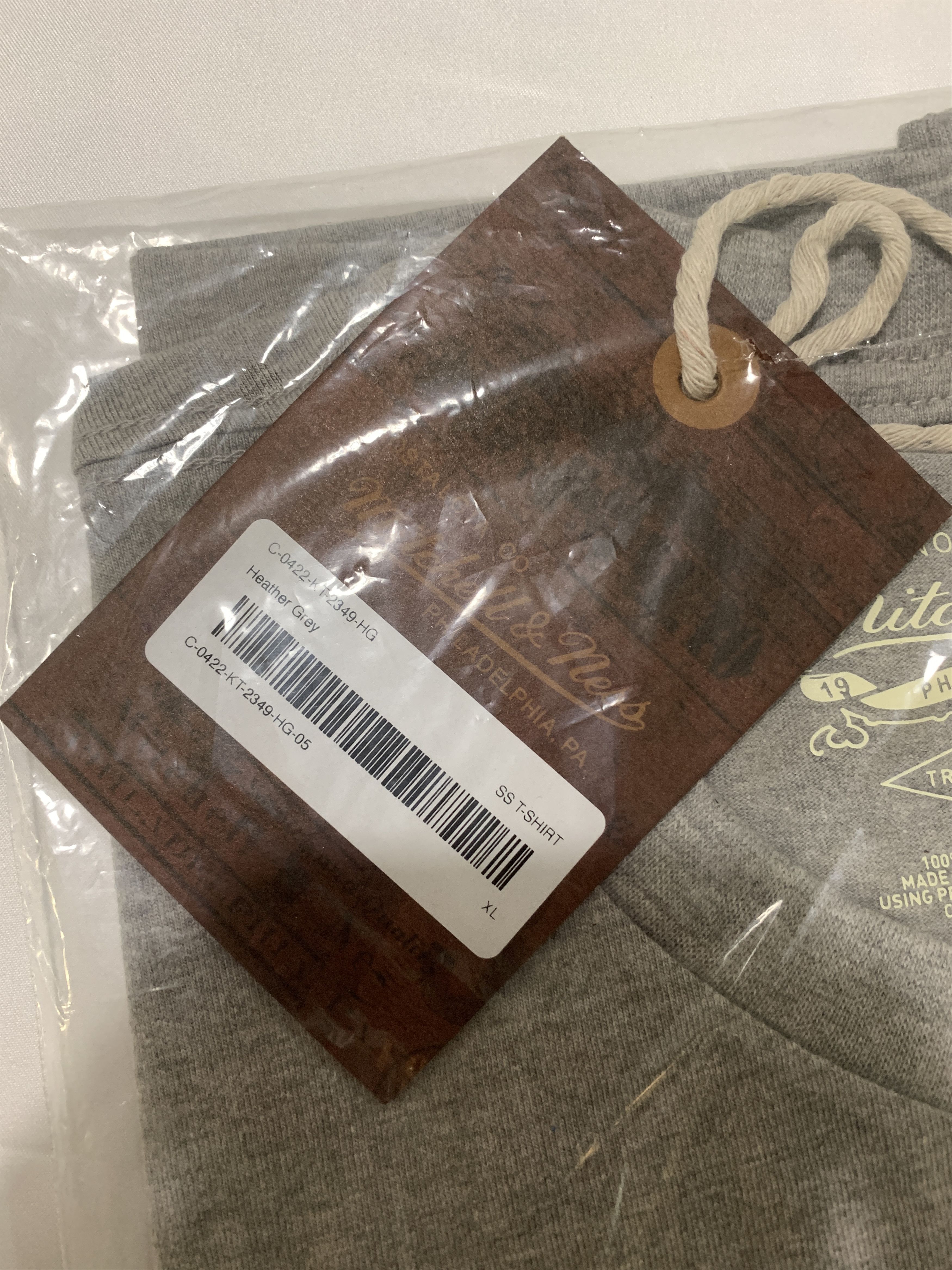 Drake OVO X Mitchell & Ness '95 Raptors OG Owl T-Shirt Size US XL / EU 56 / 4 - 4 Thumbnail