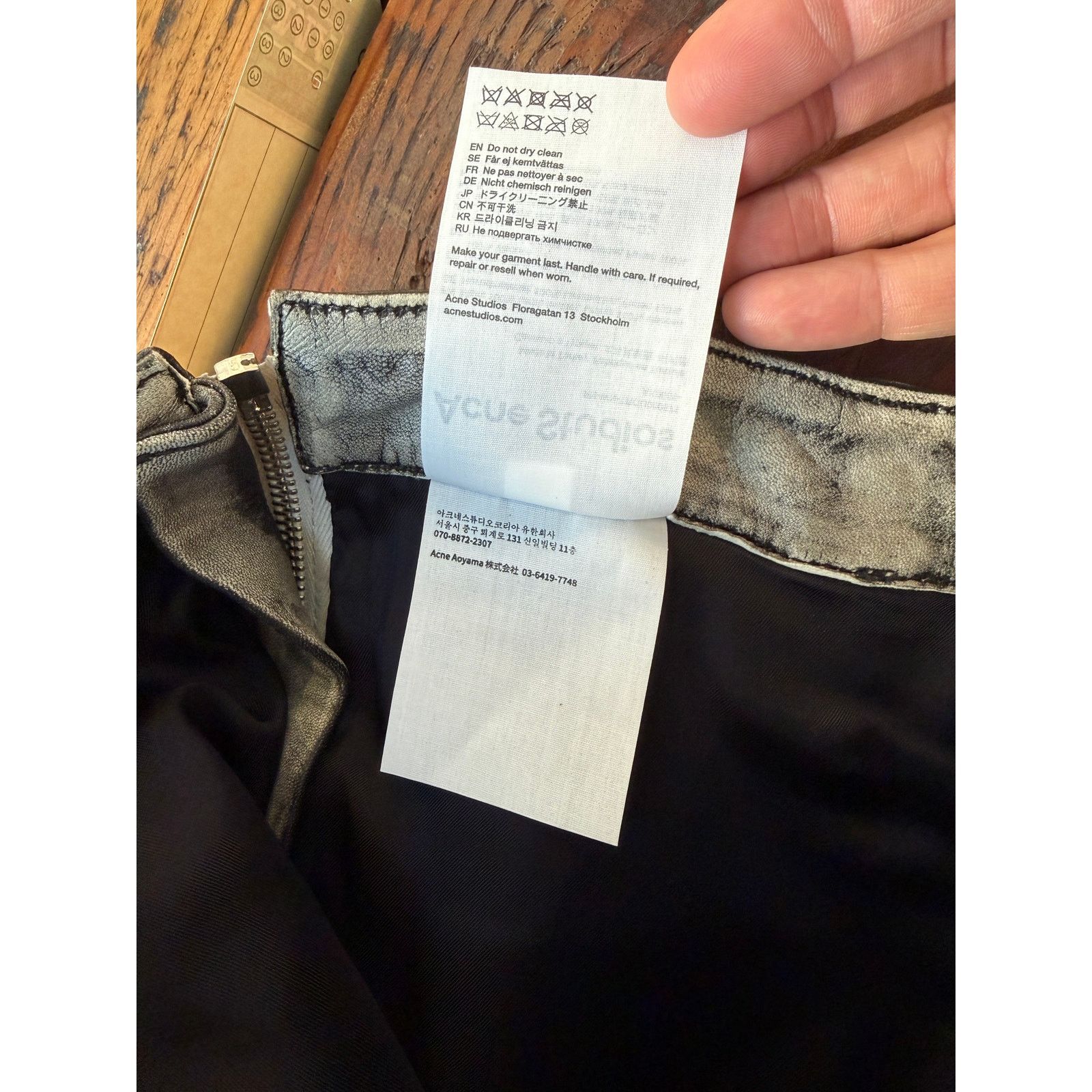 Acne Studios Acne Studios Leather Zipped Cropped Trousers Size 26" / US 2 / IT 38 - 6 Thumbnail