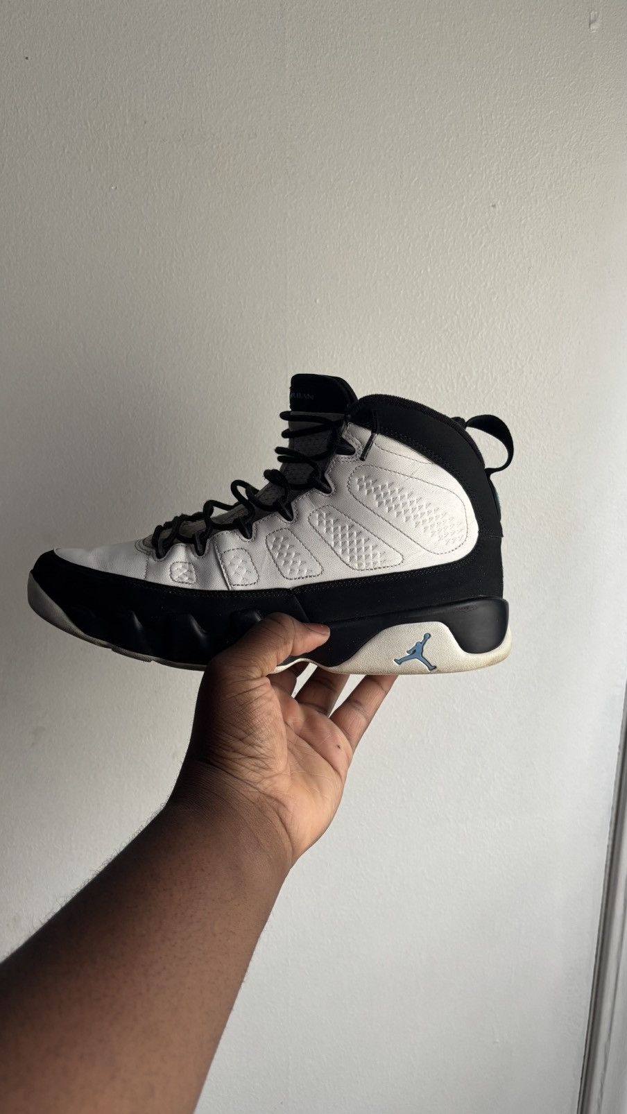 Jordan Brand Air Jordan 9 Retro "University Blue” Size US 9.5 / EU 42-43 - 1 Thumbnail
