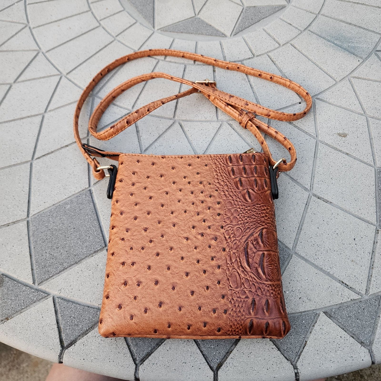 Designer Emperia Los Angeles Vegan Leather Crossbody Bag Size ONE SIZE - 3 Thumbnail