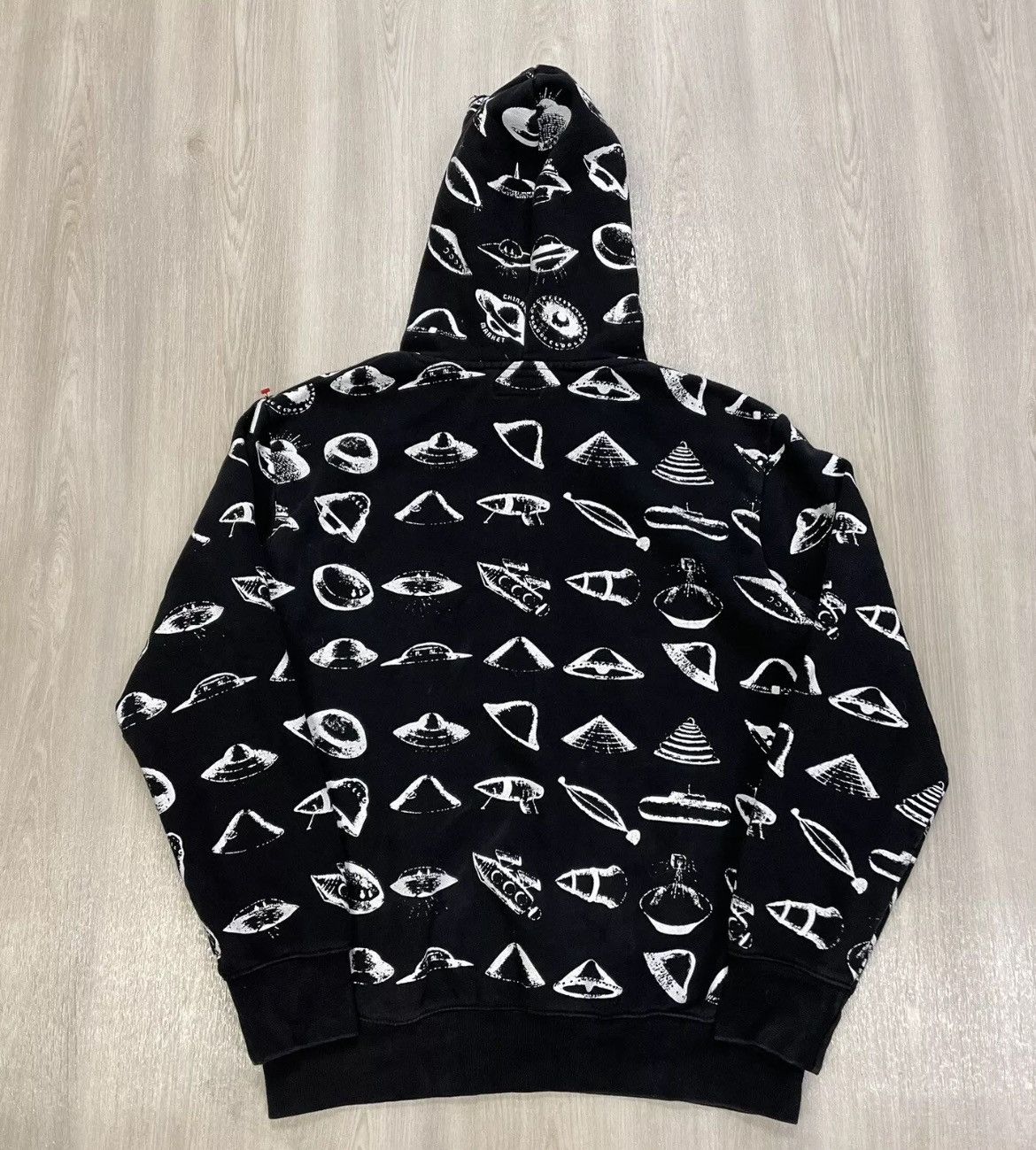 Hypebeast × Market Chinatown Market UFO AOP Hoodie Mens Medium Size US M / EU 48-50 / 2 - 3 Thumbnail