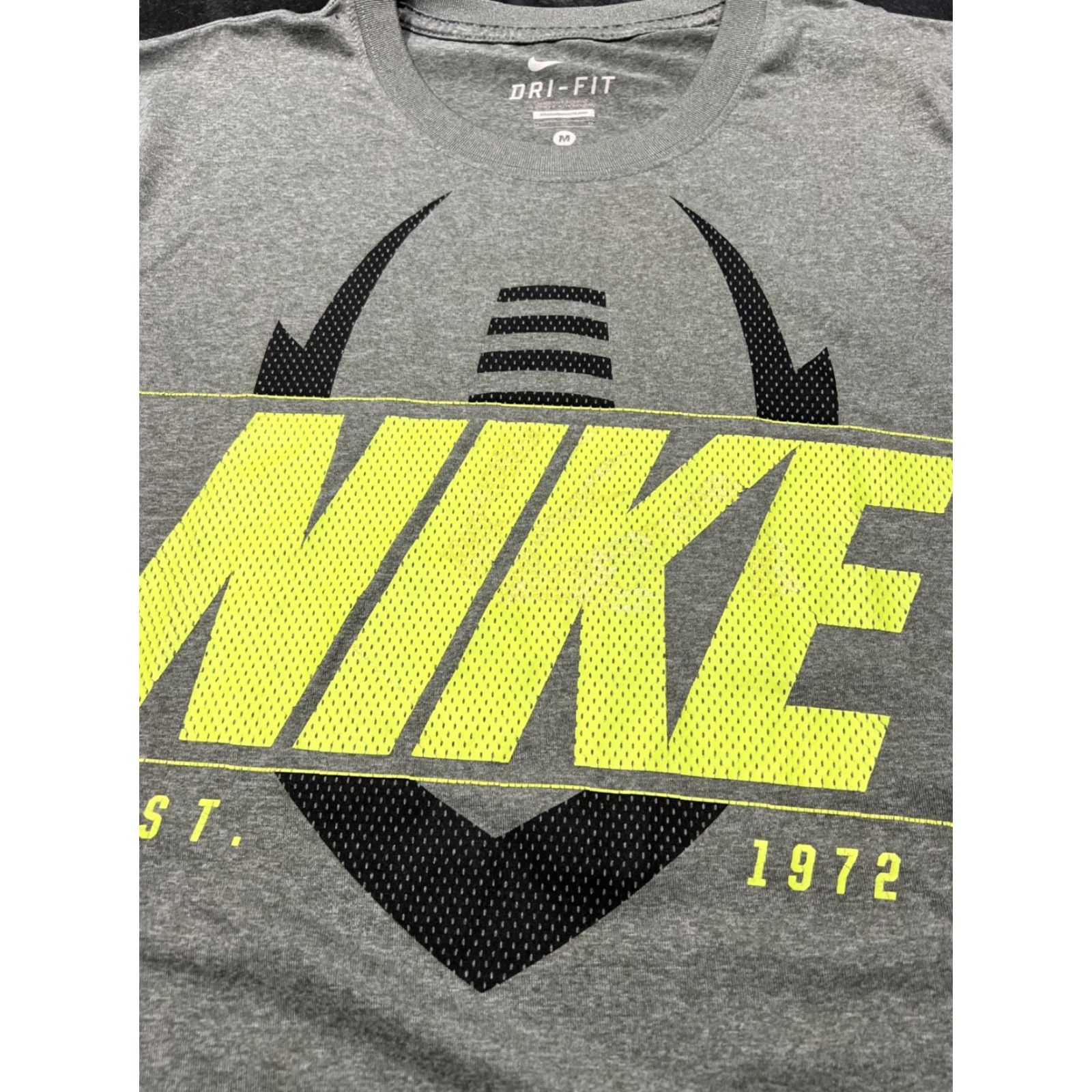 Nike Nike Dri-FIT Shirt Mens Medium Gray Graphic Print Athletic Outdoor Casual Size US M / EU 48-50 / 2 - 3 Thumbnail