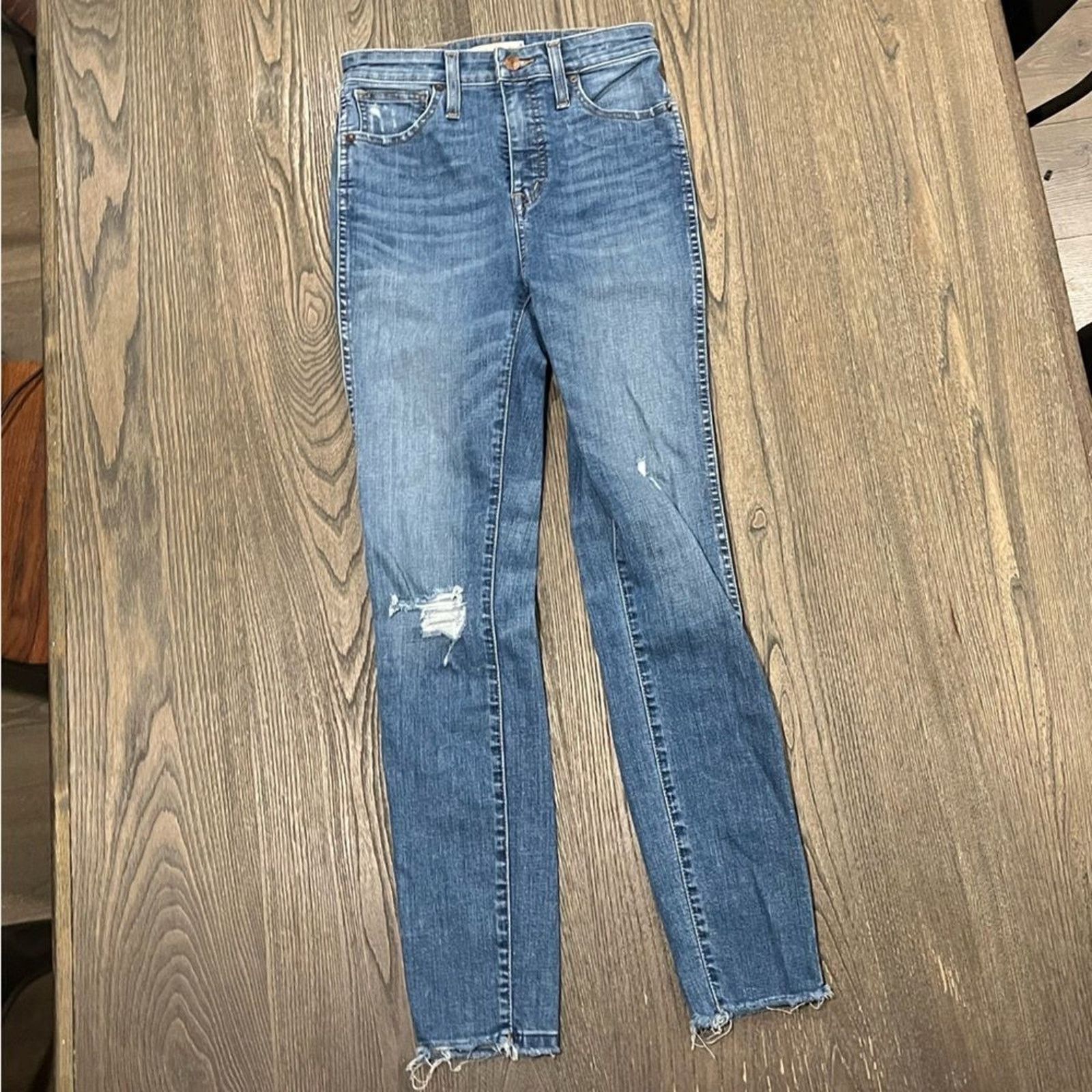Madewell Madewell Mid Rise Ripped Knee Distressed Skinny Jean Size 25 Size 25" / US 0 / IT 36 - 1 Thumbnail