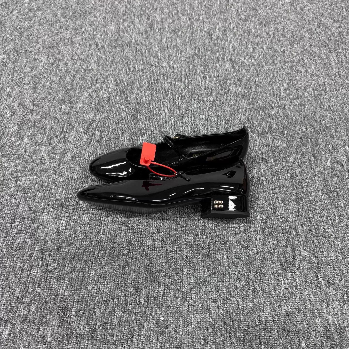 Miu Miu MIU MIU Black Patent Leather Logo Pointed Block Mary Jane Size US 8.5 / IT 38.5 - 3 Thumbnail