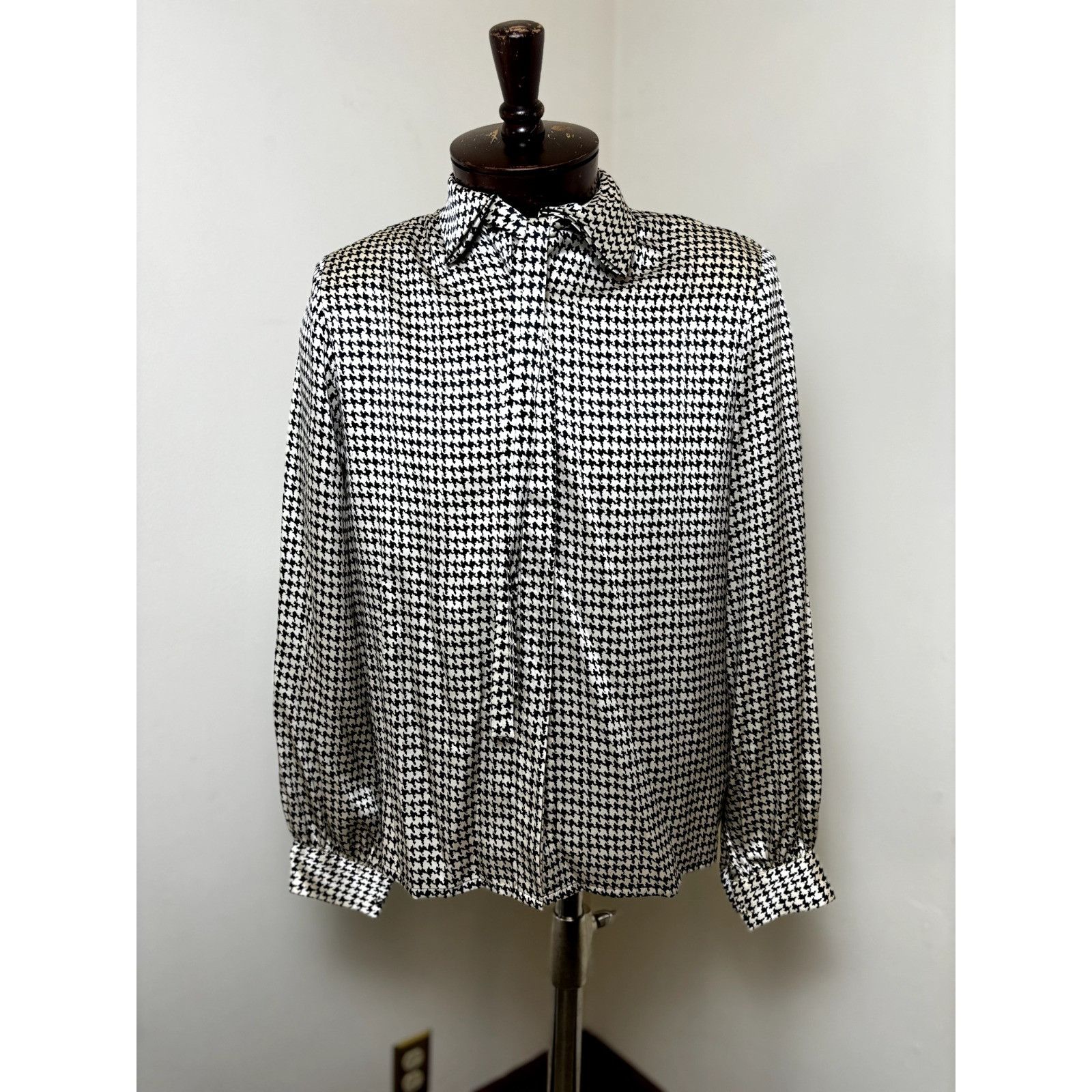Other Mary Ann Restivo 100% Silk Size 12 Women's Collared w/Tie Lo Size XL / US 12-14 / IT 48-50 - 20 Thumbnail