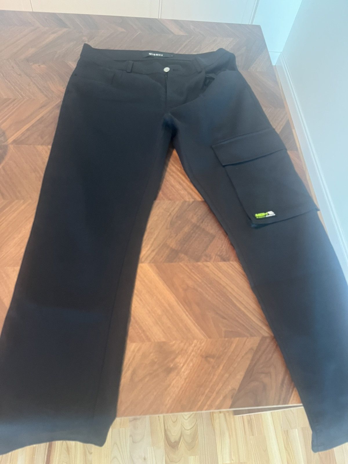 Misbhv Cargo