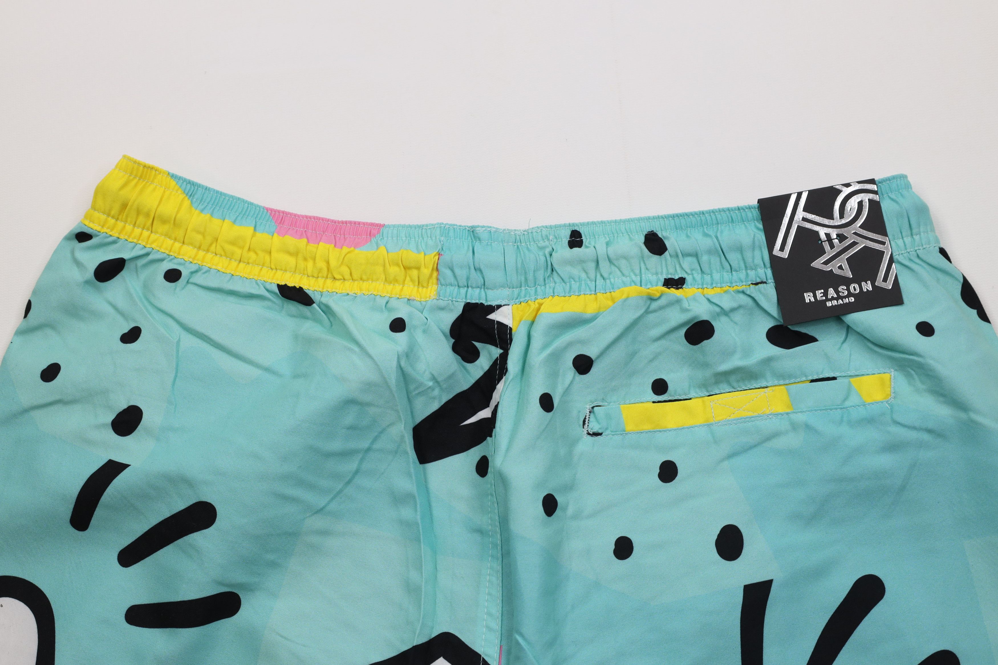 Vintage Deadstock Y2K Streetwear Above Knee Graffiti Swim Shorts Size US 34 / EU 50 - 8 Thumbnail