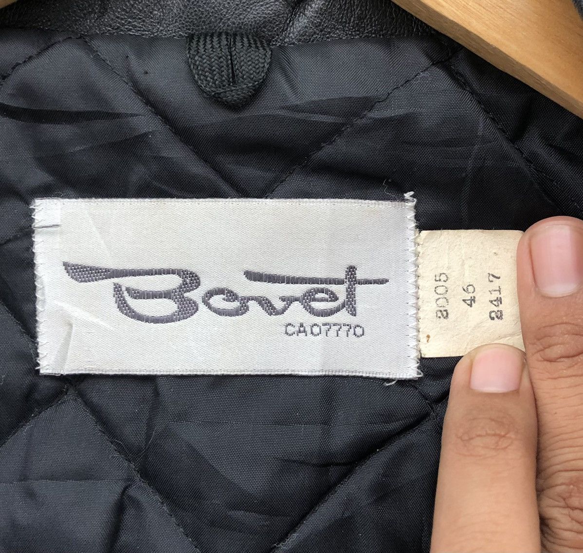 Vintage Vintage BOVET Leather Black Bomber Jacket Made In Canada 🇨🇦 Size US XL / EU 56 / 4 - 21 Thumbnail