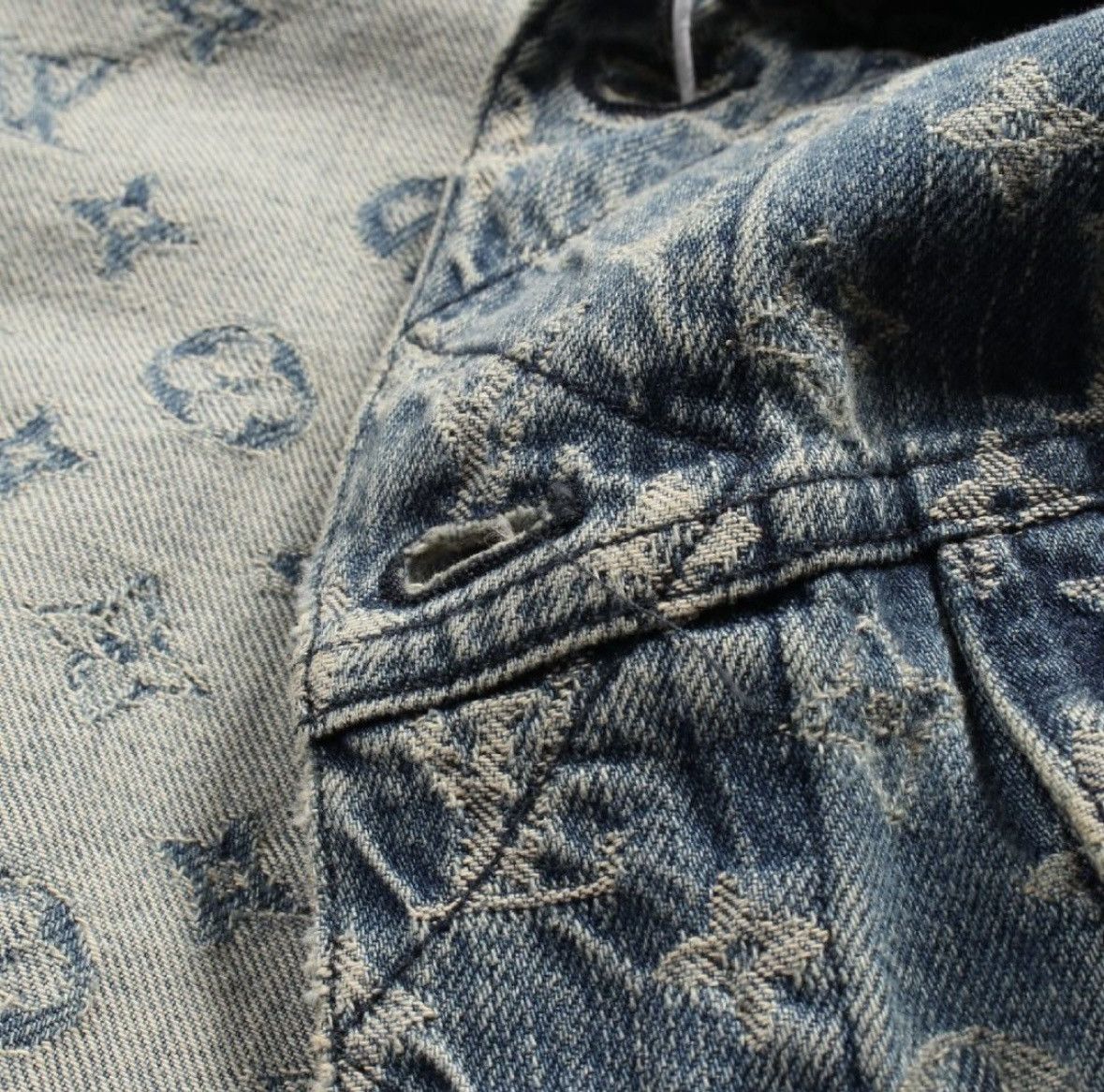 Louis Vuitton × Supreme 🌟RARE🌟 LOUIS VUITTON X SUPREME MONOGRAM JACQUARD BRAND OFF Size US XXL / EU 58 / 5 - 8 Thumbnail