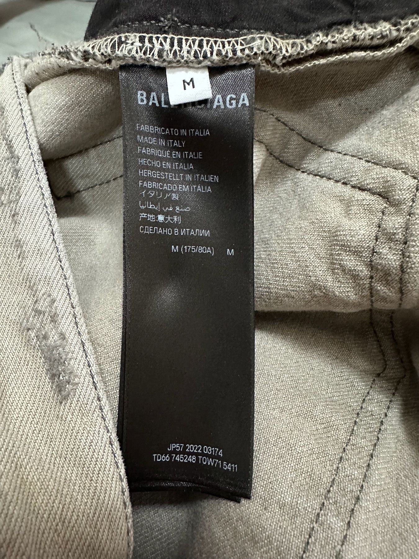 Balenciaga Balenciaga 22SS Super Destroyed Jeans in Light Grey Size US 32 / EU 48 - 11 Thumbnail