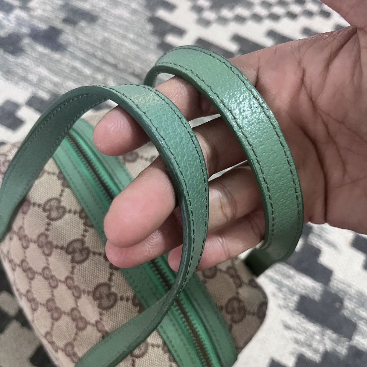 Gucci Authentic Gucci GG Monogram Small Handle Handbag Size ONE SIZE - 4 Thumbnail