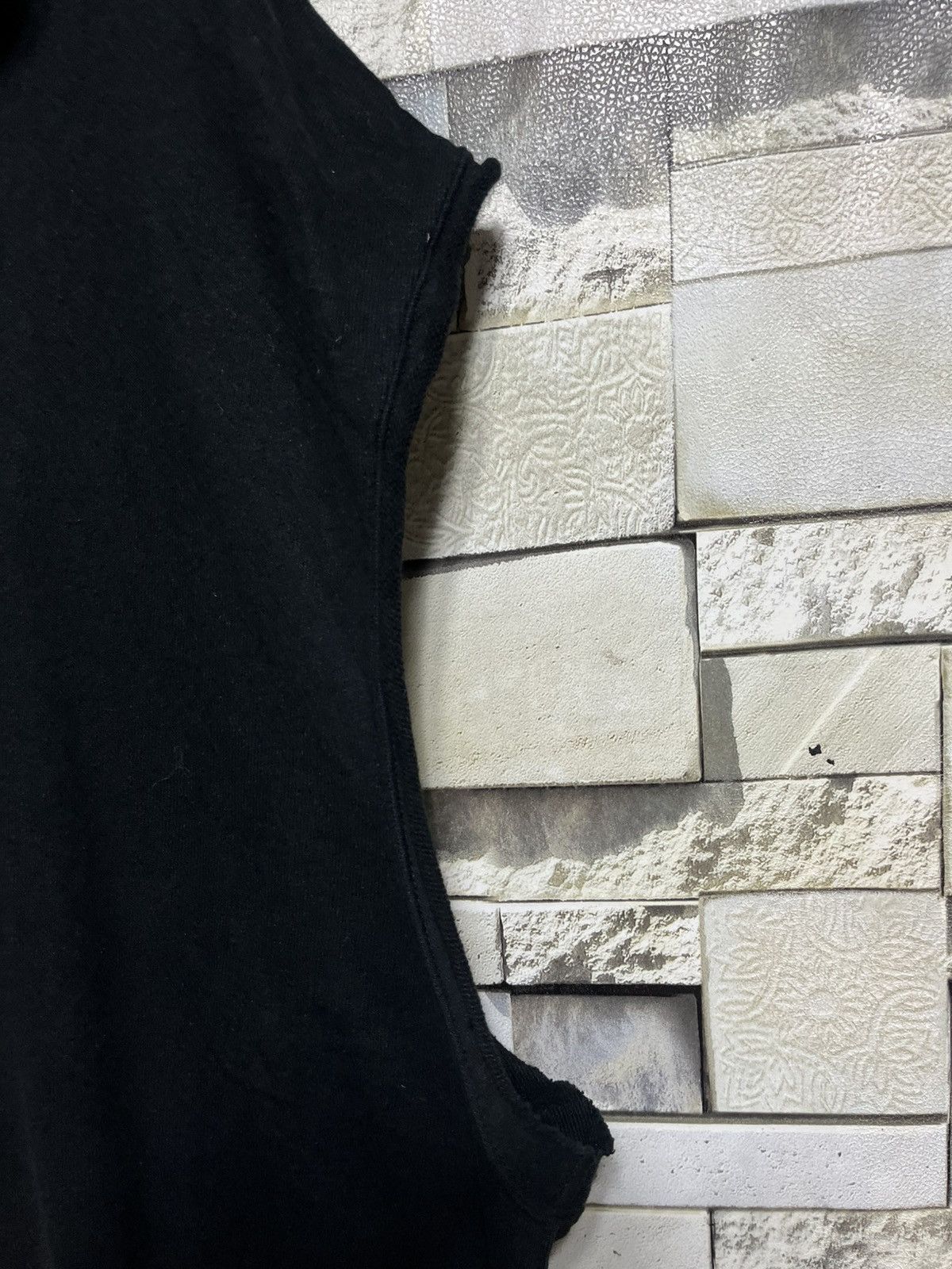 Nude: Masahiko Maruyama NUDE: MASAHIKO MARUYAMA DRAWSTRING SLEEVELESS HOODIE Size US M / EU 48-50 / 2 - 6 Thumbnail