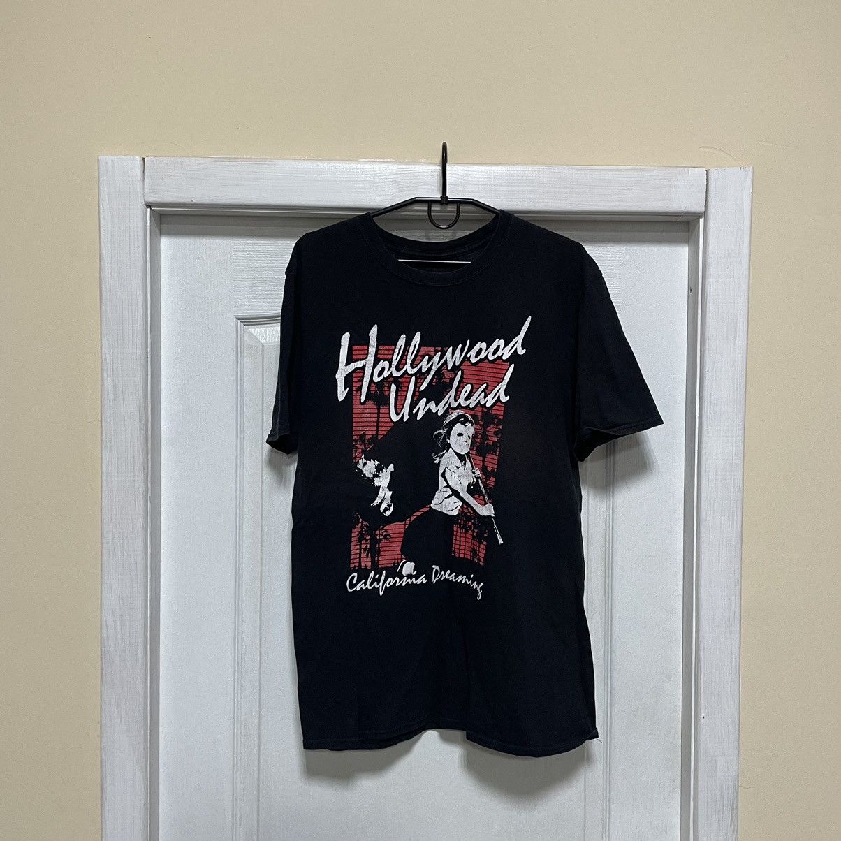 Band Tees Viintage Hollywood Undead shirt Friday tee California dream Size US M / EU 48-50 / 2 - 1 Thumbnail