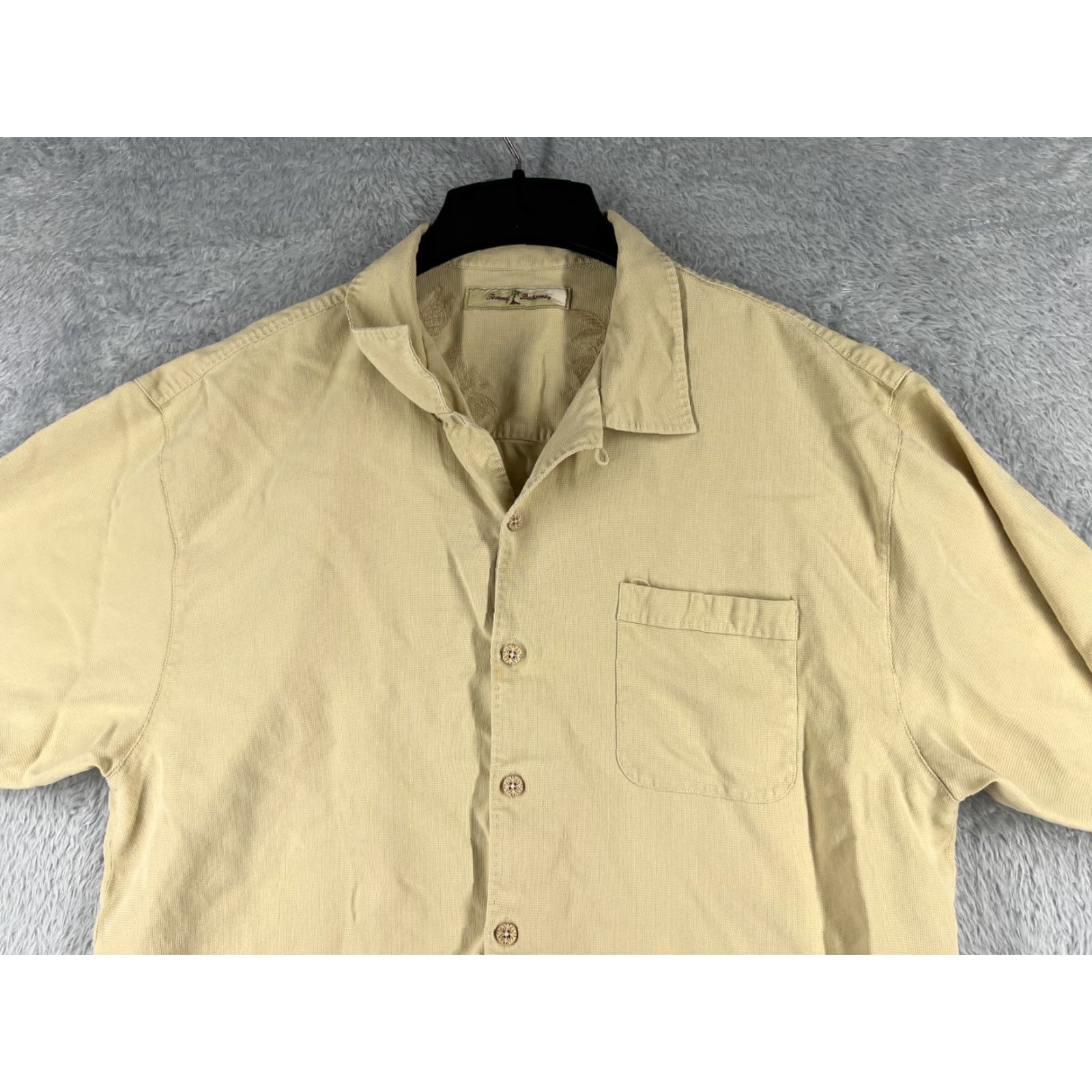 Tommy Bahama Tommy Bahama Shirt Men XL Yellow Button-Up Pocket Camp Hawaiian Aloha Beach Vacation Resort Pattern Solid Short Sleeve Shirt Size US XL / EU 56 / 4 - 4 Thumbnail