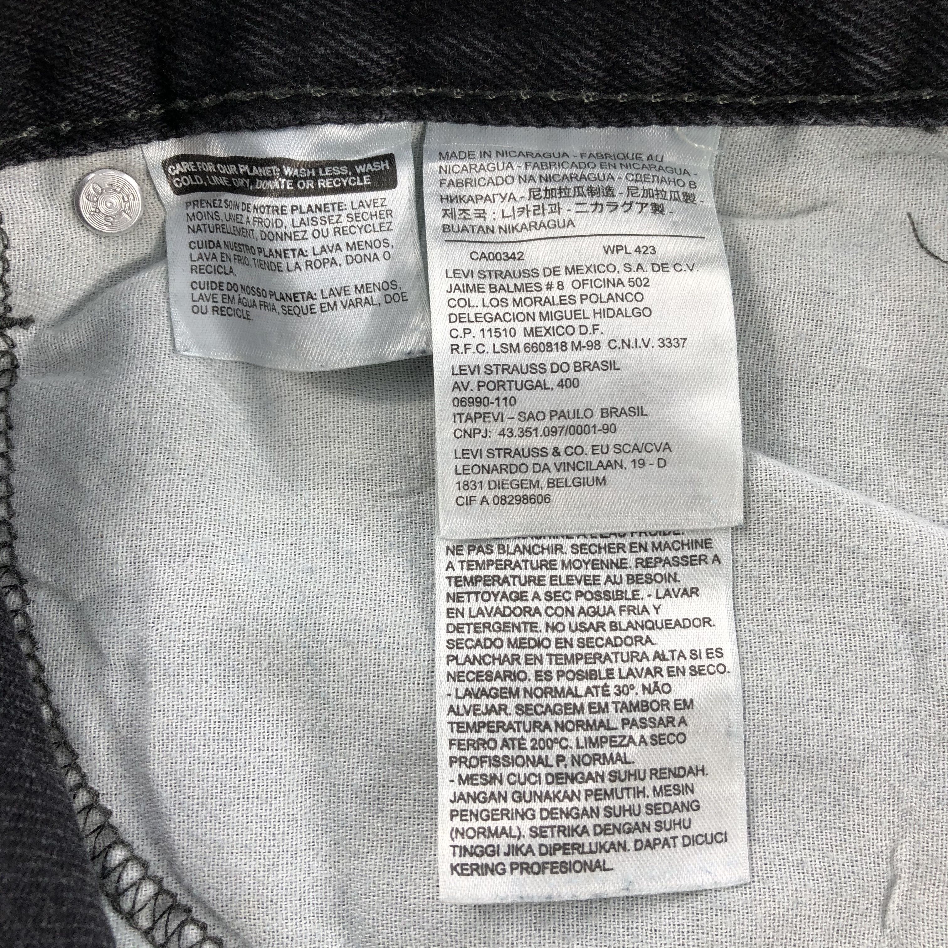 Levi's Vintage Black Levis 505 Jeans- J1373 Size US 41 - 10 Thumbnail