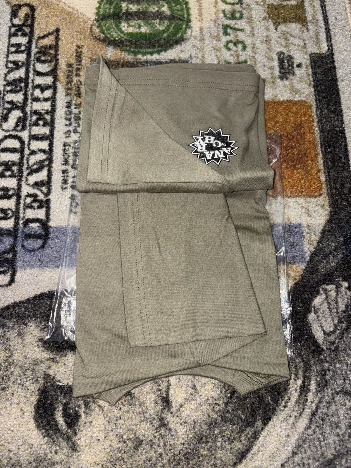 Supreme Supreme God Save Us Tee Olive Size US L / EU 52-54 / 3 - 2 Thumbnail