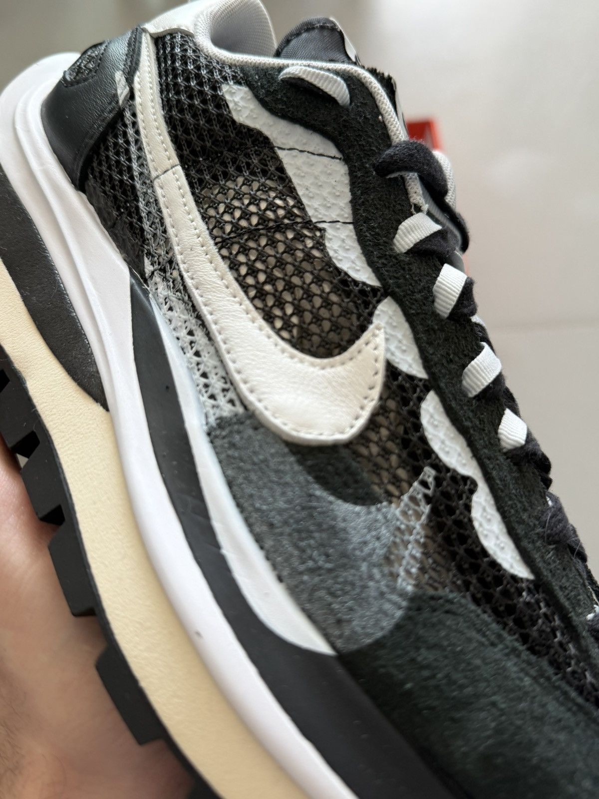 Nike × Sacai Nike Vaporwaffle Sacai Black White Size US 10 / EU 43 - 8 Thumbnail