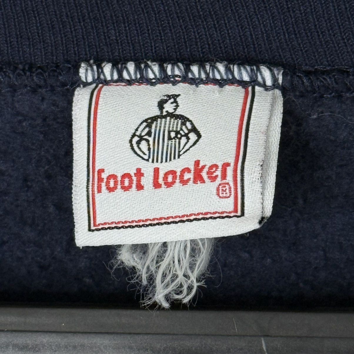 Foot Locker Vintage 00’s Foot Locker Men’s Navy Crewneck Sweatshirt Size US M / EU 48-50 / 2 - 6 Thumbnail