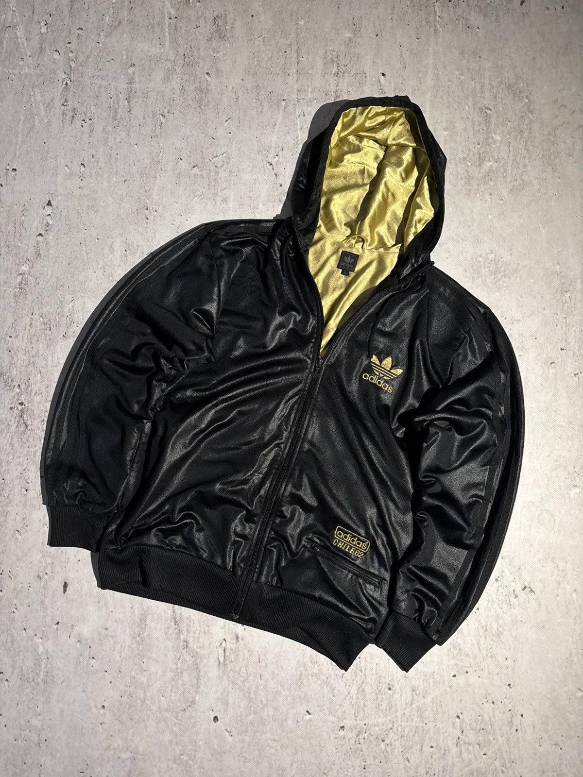 Adidas Rare 2000s Black Gold 3 Stripes Adidas Zip Chile 62 Japan Size US M / EU 48-50 / 2 - 1 Thumbnail