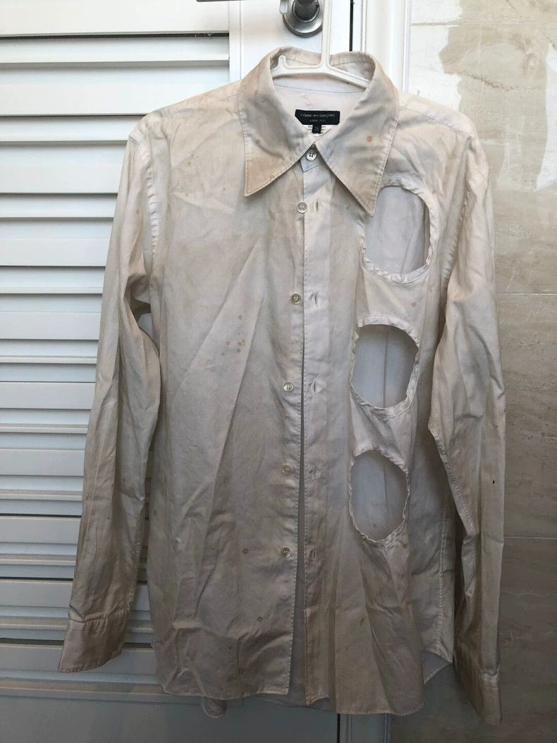 Comme des Garcons Comme des Garcons A shirt with a hole and a dirty stain. Size US XS / EU 42 / 0 - 4 Thumbnail