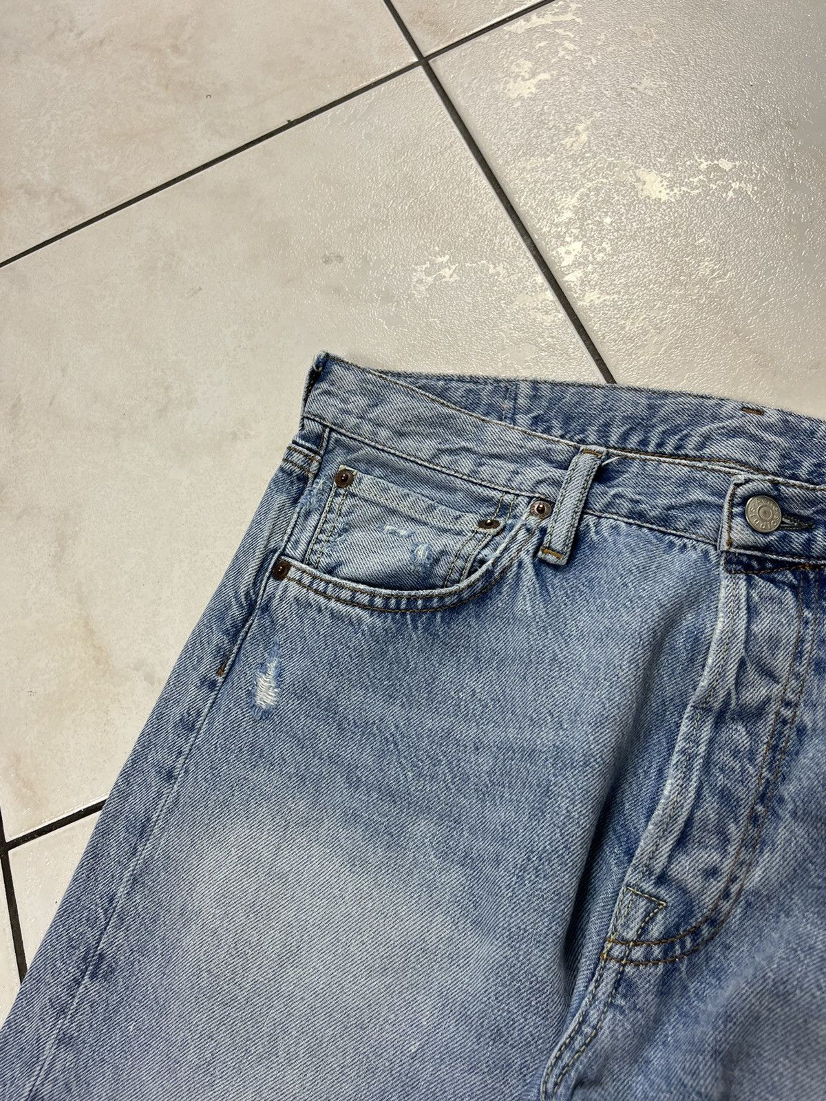 Acne Studios 32x34 1996 Light Blue Trash distressed jeans