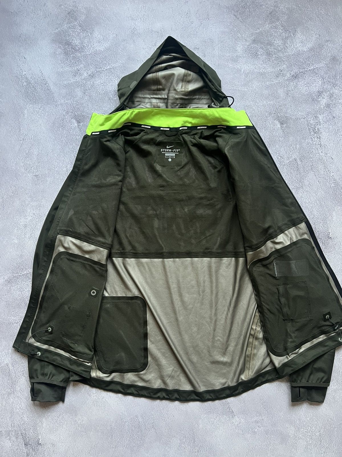 Nike × Vintage NIKE Storm Fit Reflective Hooded VAPOR 5 Running Jacket Size US L / EU 52-54 / 3 - 7 Thumbnail