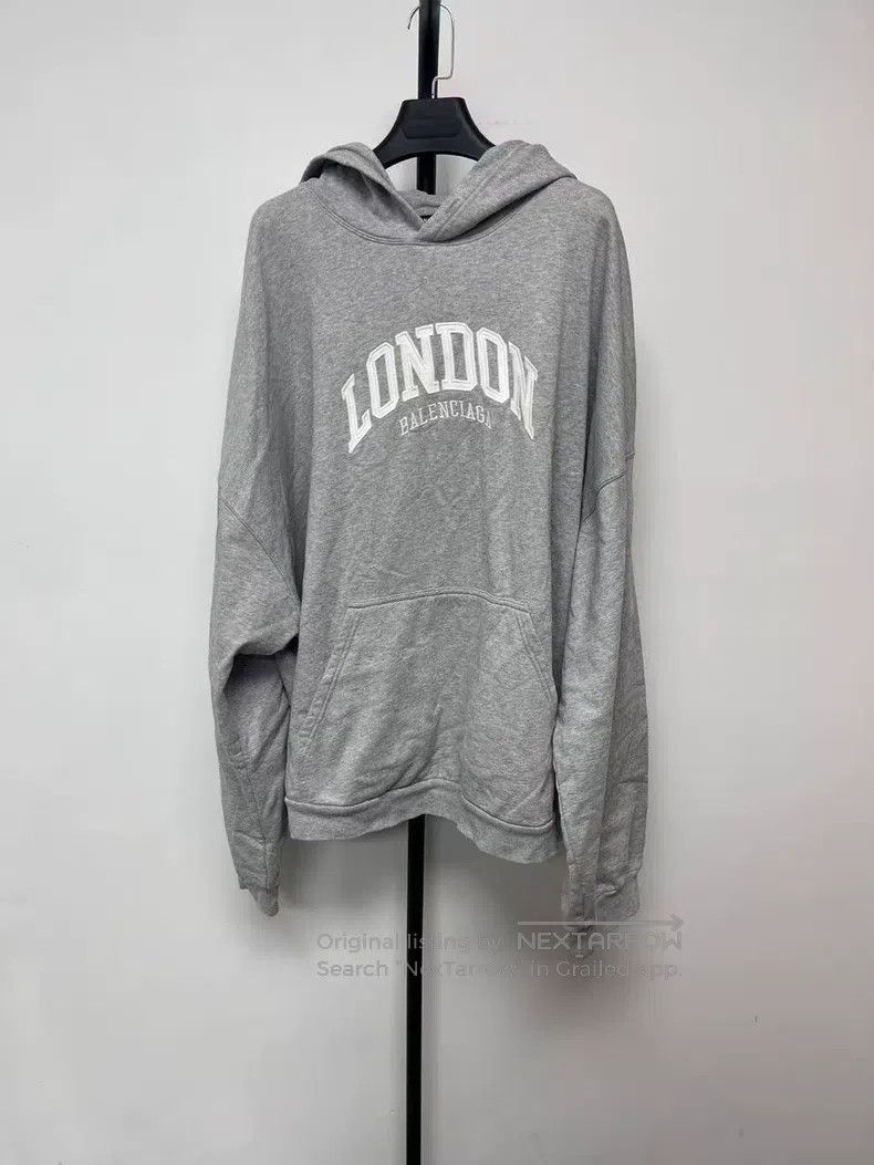 Balenciaga Balenciaga Logo Letter Printed Casual Sweatshirt Size US XXL / EU 58 / 5 - 1 Thumbnail
