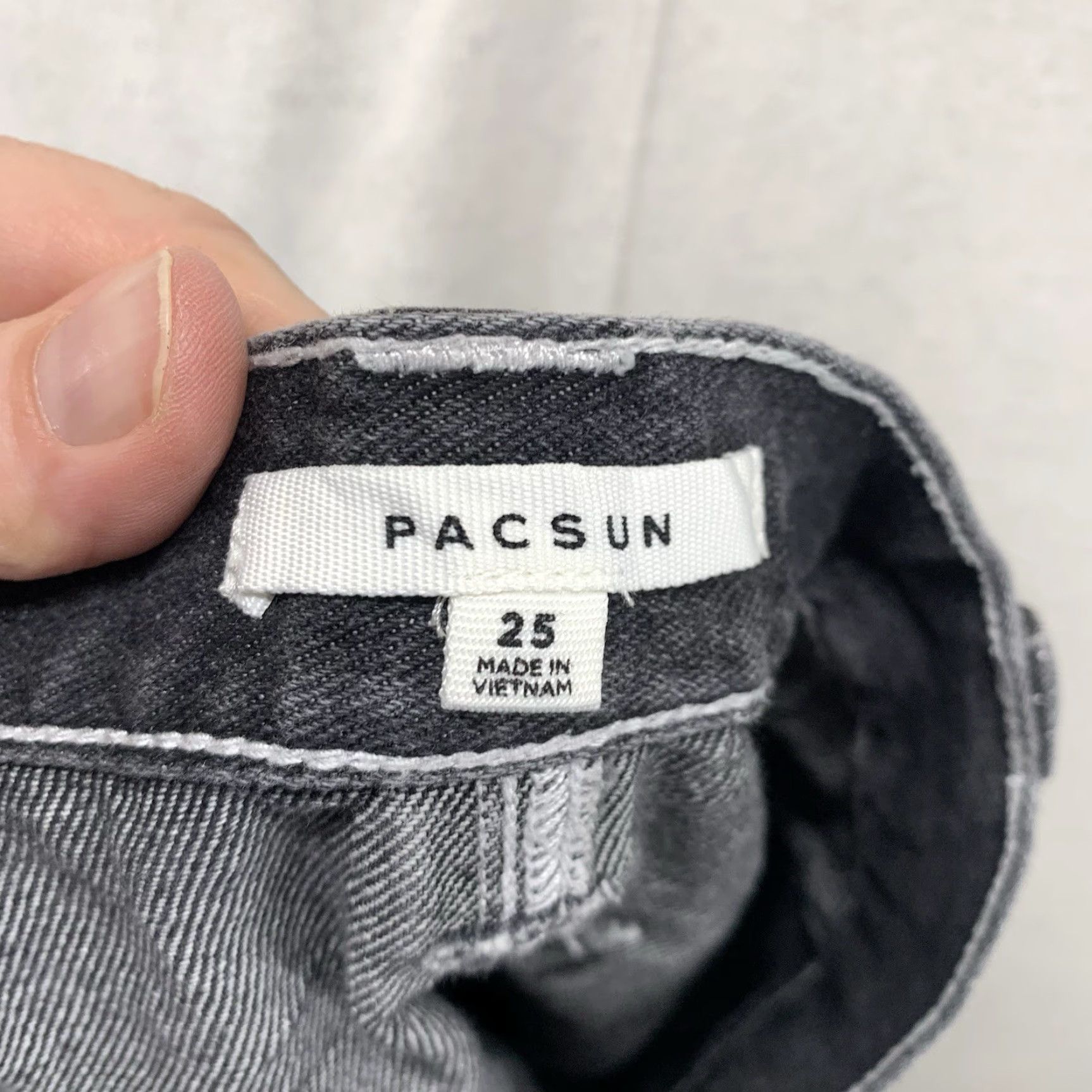 Pacsun Pacsun Denim Shorts Women's High Rise Festival Cutoff Grey 25x2 Raw Hem Casual 90s Womens Size 42" / US 20 - 3 Thumbnail