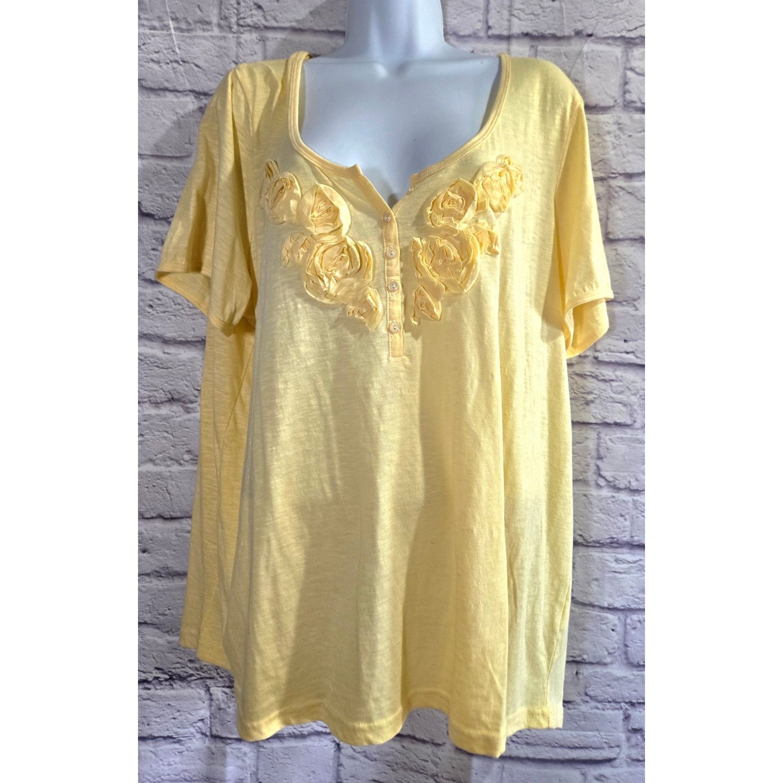 Other Roaman's Yellow Rosette Material Bodice 1X Plus NWOTS Size XXL / US 16-18 / IT 52-54 - 1 Thumbnail