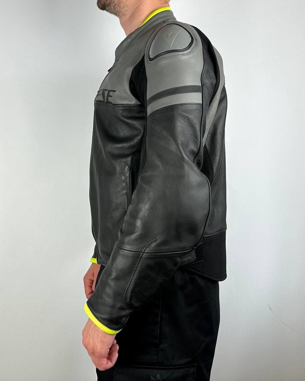 Dainese Dainese motorcycle biker leather jacket plus protection Size US XL / EU 56 / 4 - 3 Thumbnail
