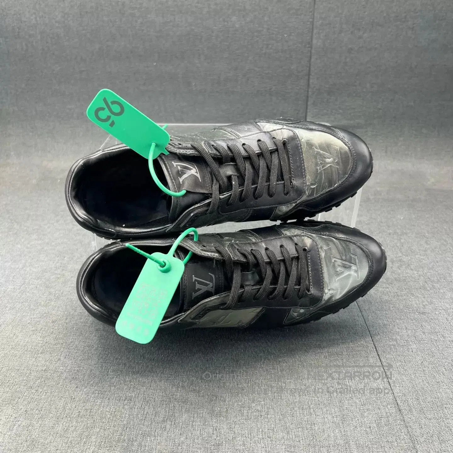 Louis Vuitton Black Low-Top Sneakers Size 6.5. Size US 6.5 / EU 39-40 - 8 Thumbnail