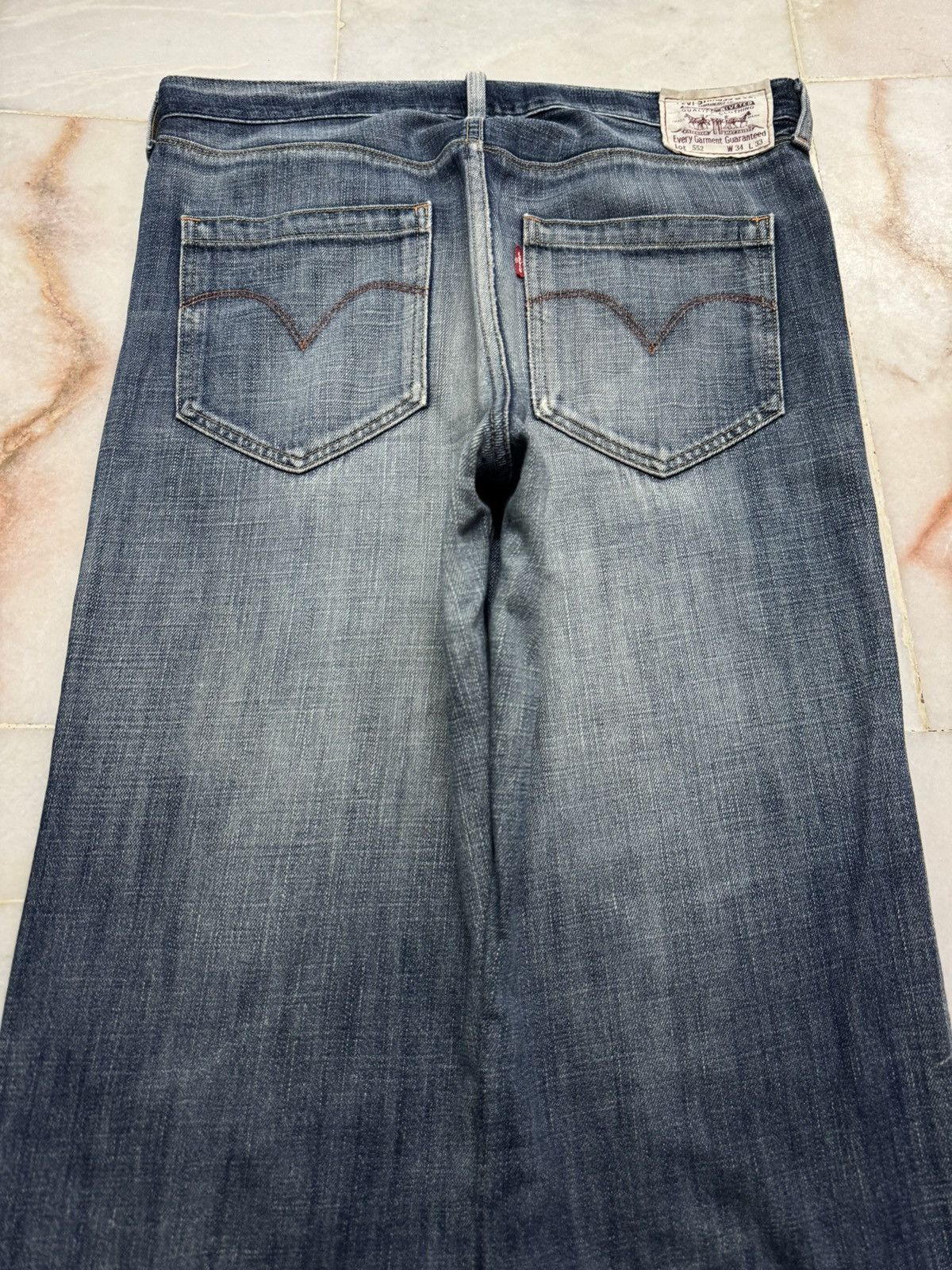 Levi's 💥Grunge💥Vintage 90s Levi's Lot552 Thrashed Distressed Insane Size US 33 - 14 Thumbnail