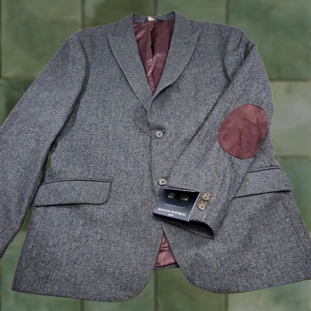 Banana Republic Banana Republic Blazer Men 46R Herringbone Tweed Peak Lapel Two-Button Jacket Suits Wool Polyester Regular Multicolor 2 Piece NEW Mens Size 46R - 1 Thumbnail