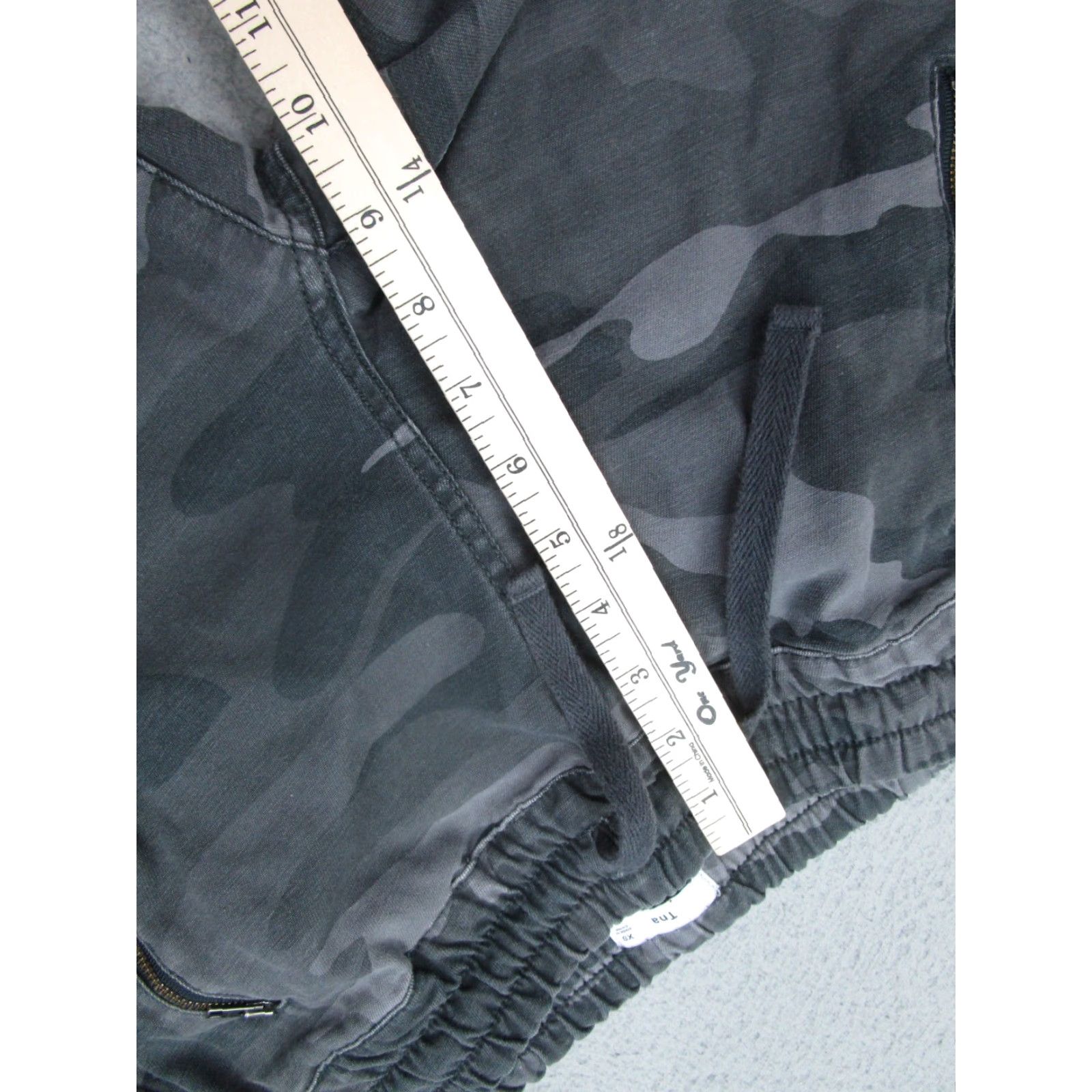 TNA Tna Womens XS Gray Camo Jogger Pants Outdoor Zip Pockets Hike Gorpcore Size 26" / US 2 / IT 38 - 7 Thumbnail