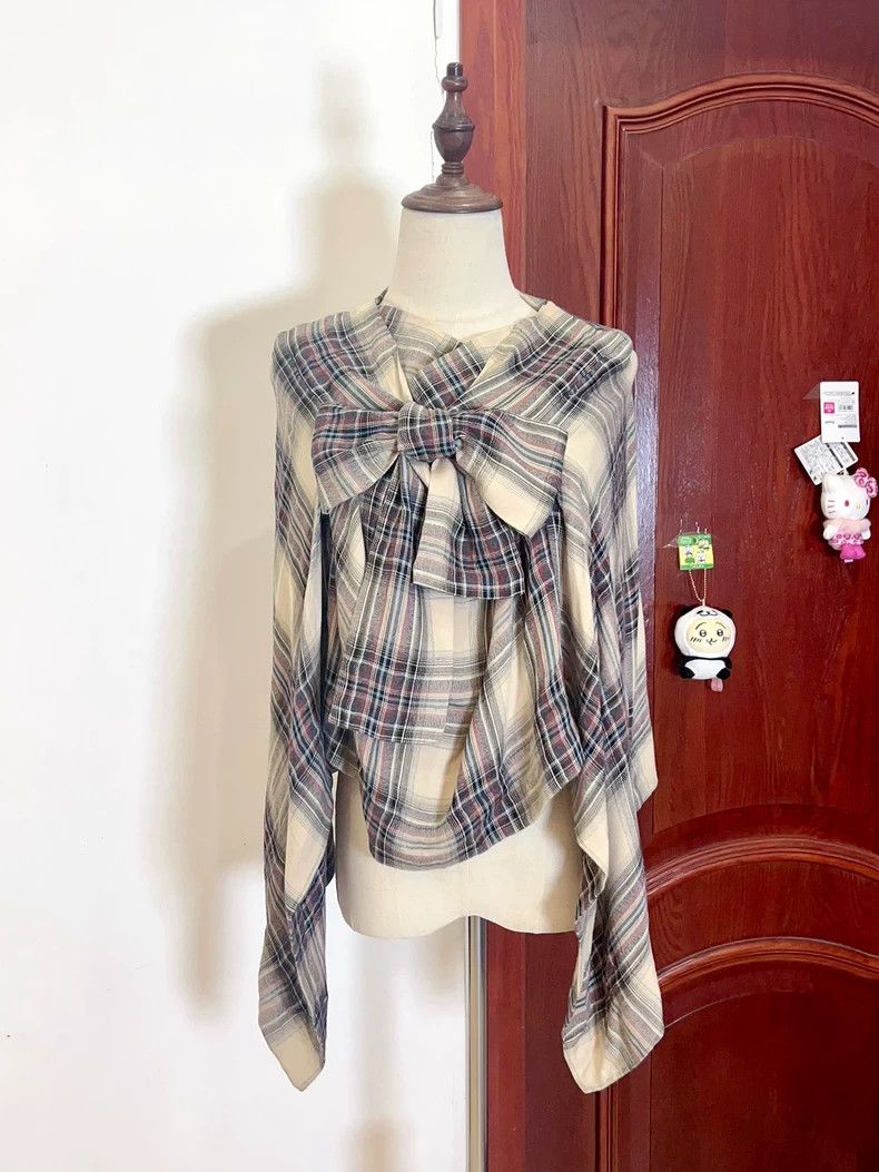 Vivienne Westwood Vivienne Westwood Butterfly Knot Irregular Cloak Top Size M / US 6-8 / IT 42-44 - 1 Thumbnail