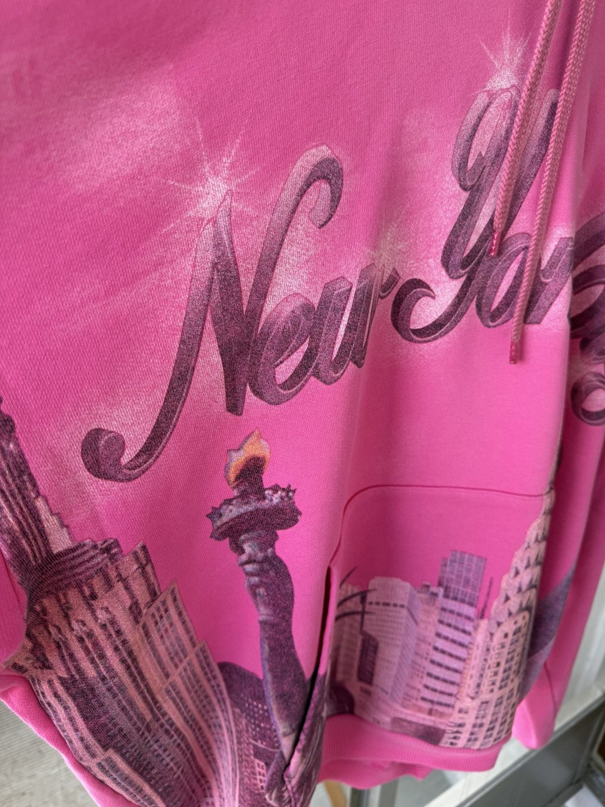 Balenciaga Balenciaga New York city hoodie Size US S / EU 44-46 / 1 - 7 Thumbnail