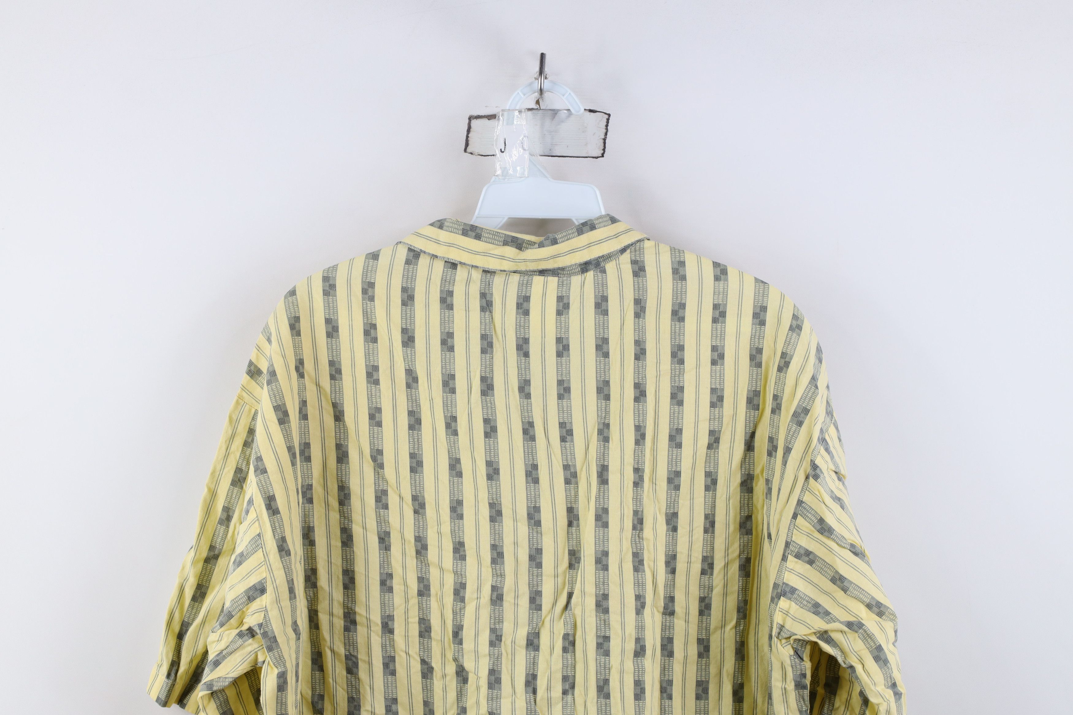 Vintage Vintage 90s Streetwear Geometric Collar Button Shirt USA Size US M / EU 48-50 / 2 - 10 Thumbnail