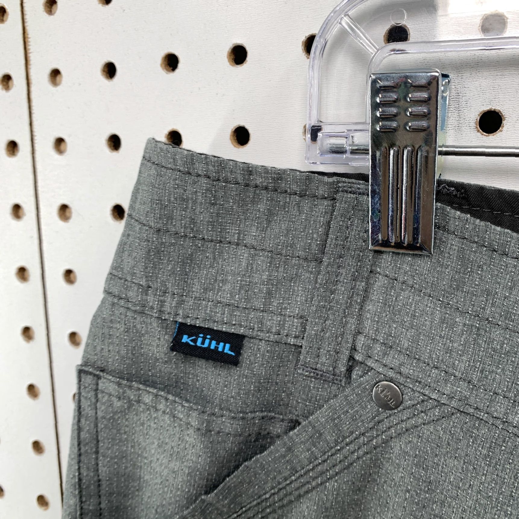 Vintage Kuhl Chino Gray Shorts Mens Size 42 Regular 11 Inseam Outdoor Casual Size US 42 / EU 58 - 4 Thumbnail