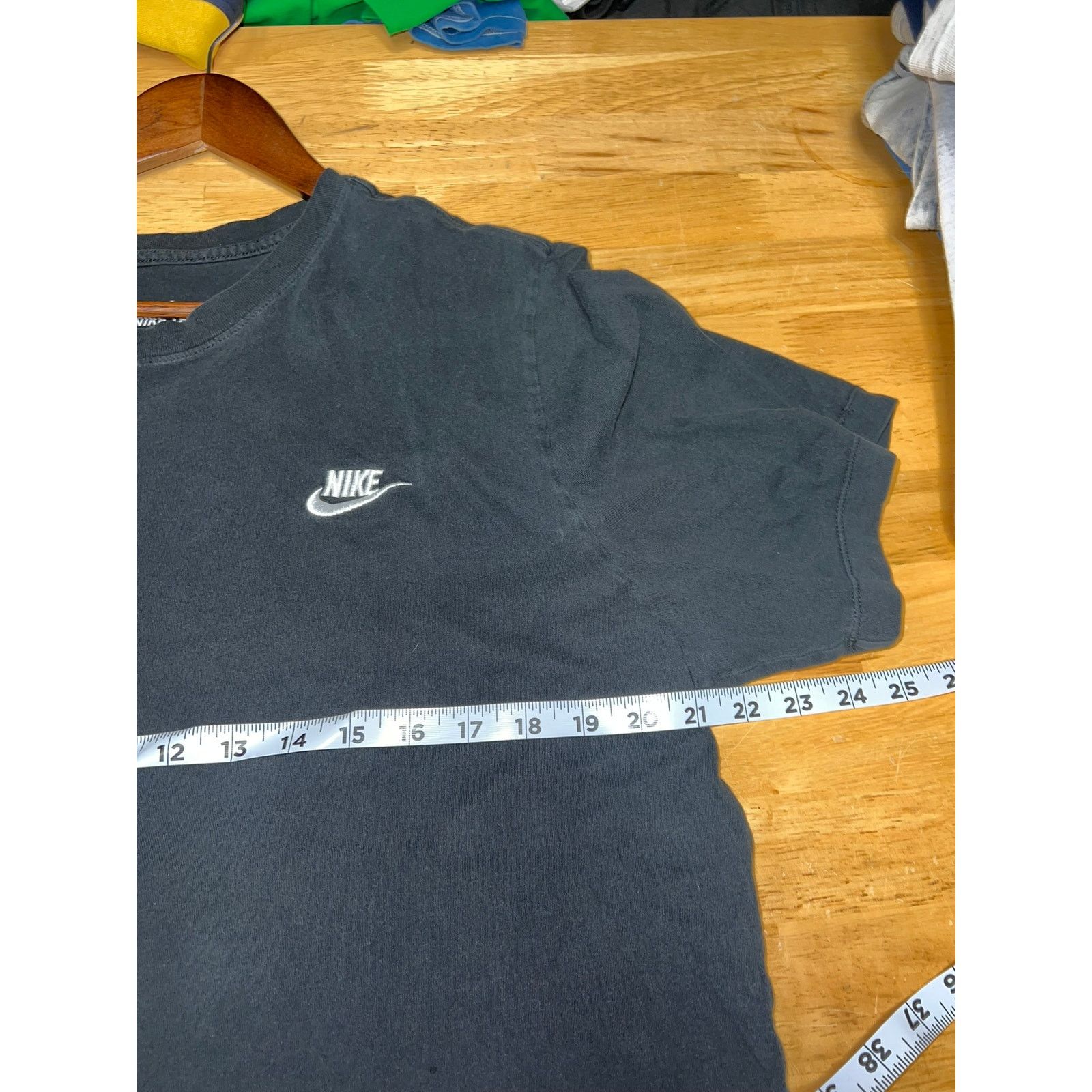 Nike Nike Shirt Swoosh Black Emblem Short Sleeve Logo Tee Large Size US L / EU 52-54 / 3 - 6 Thumbnail