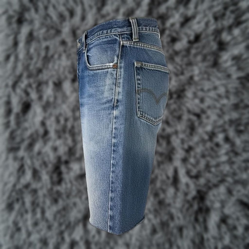 Levi's Levi's 505 Shorts Mens 36 Blue Denim Bermuda Distressed 5-Pocket Zip Fly Casual Mid Rise Inseam 8" Regular Fit 100% Cotton Blue Jeans Shorts Size US 36 / EU 52 - 1 Thumbnail