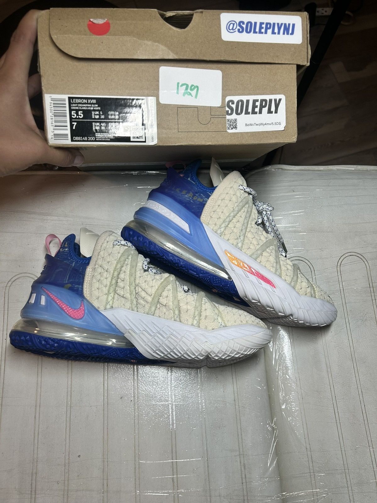 Nike LEBRON XVIII Size US 5.5 / EU 38 - 1 Thumbnail