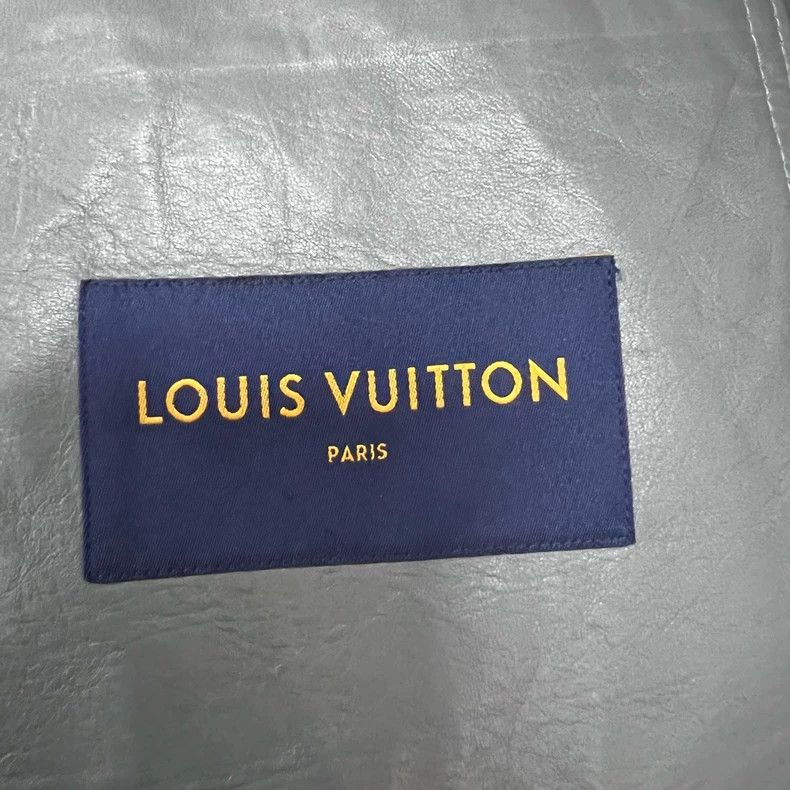 Louis Vuitton Louis Vuitton Silver drawstring trench coat 2501-Nextarrow Size US M / EU 48-50 / 2 - 3 Thumbnail