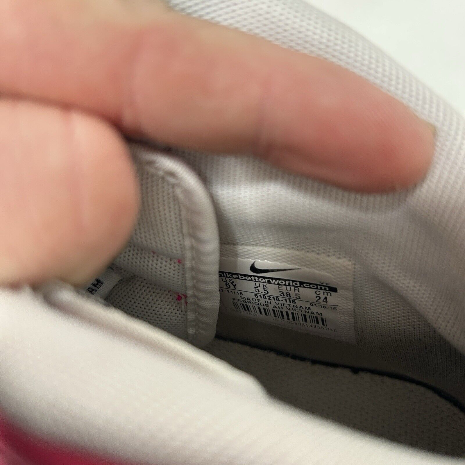 Nike Nike Shoes Air Force 1 Mid GS “Hyper Pink” 2024 Size US 7.5 / IT 37.5 - 8 Thumbnail